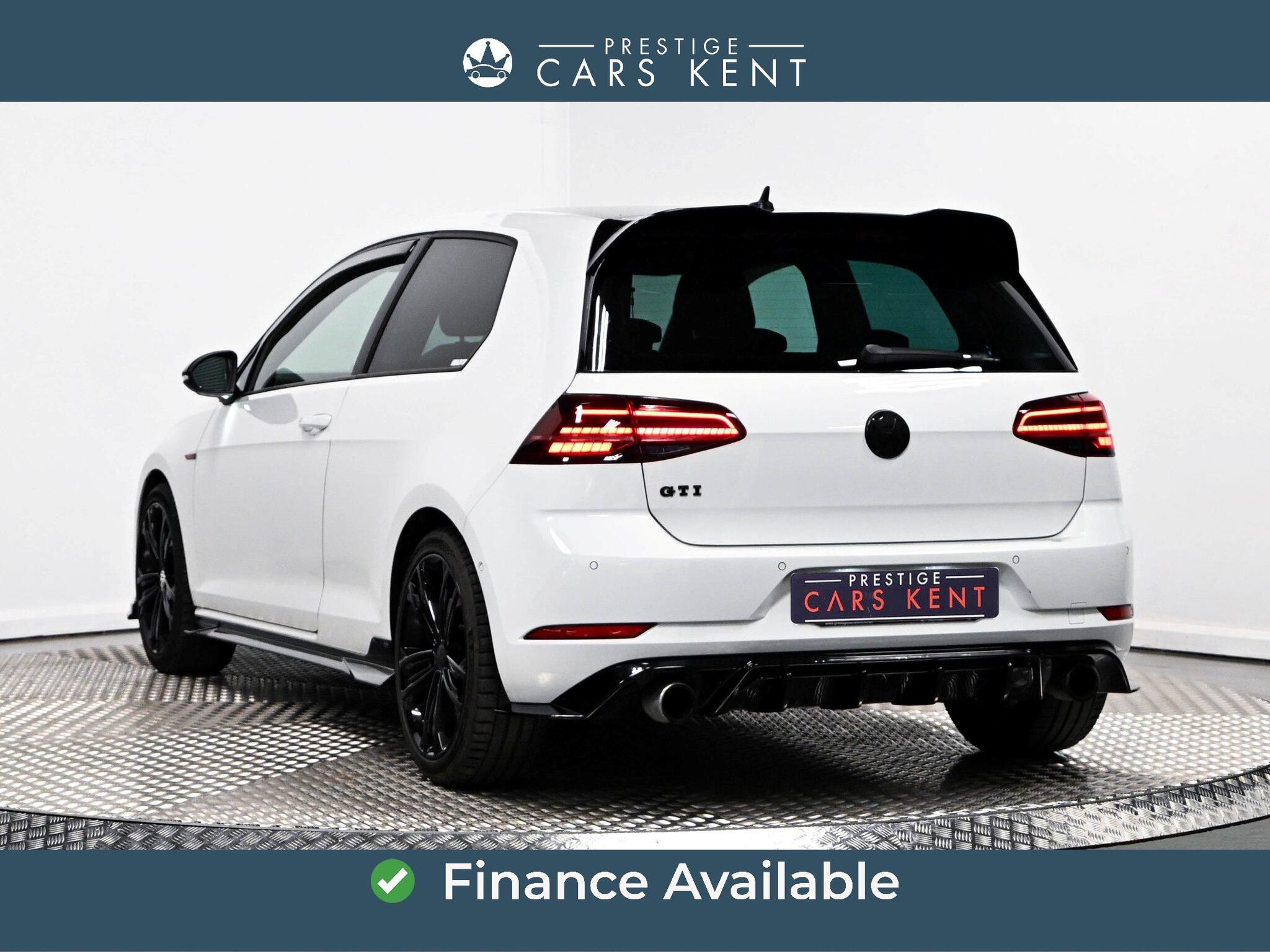 Volkswagen Golf view 3