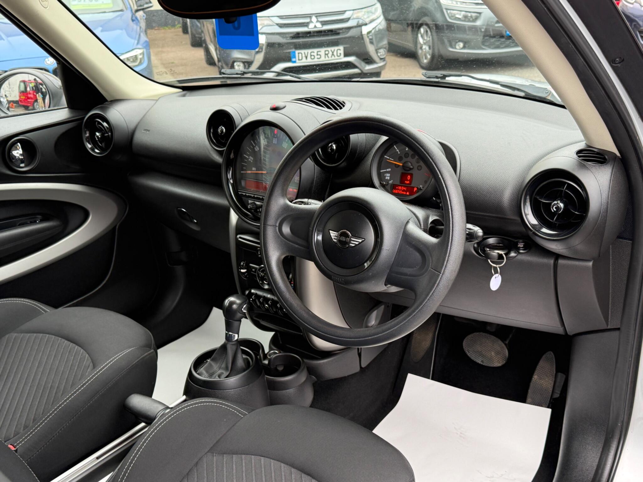 MINI Paceman - Image 28