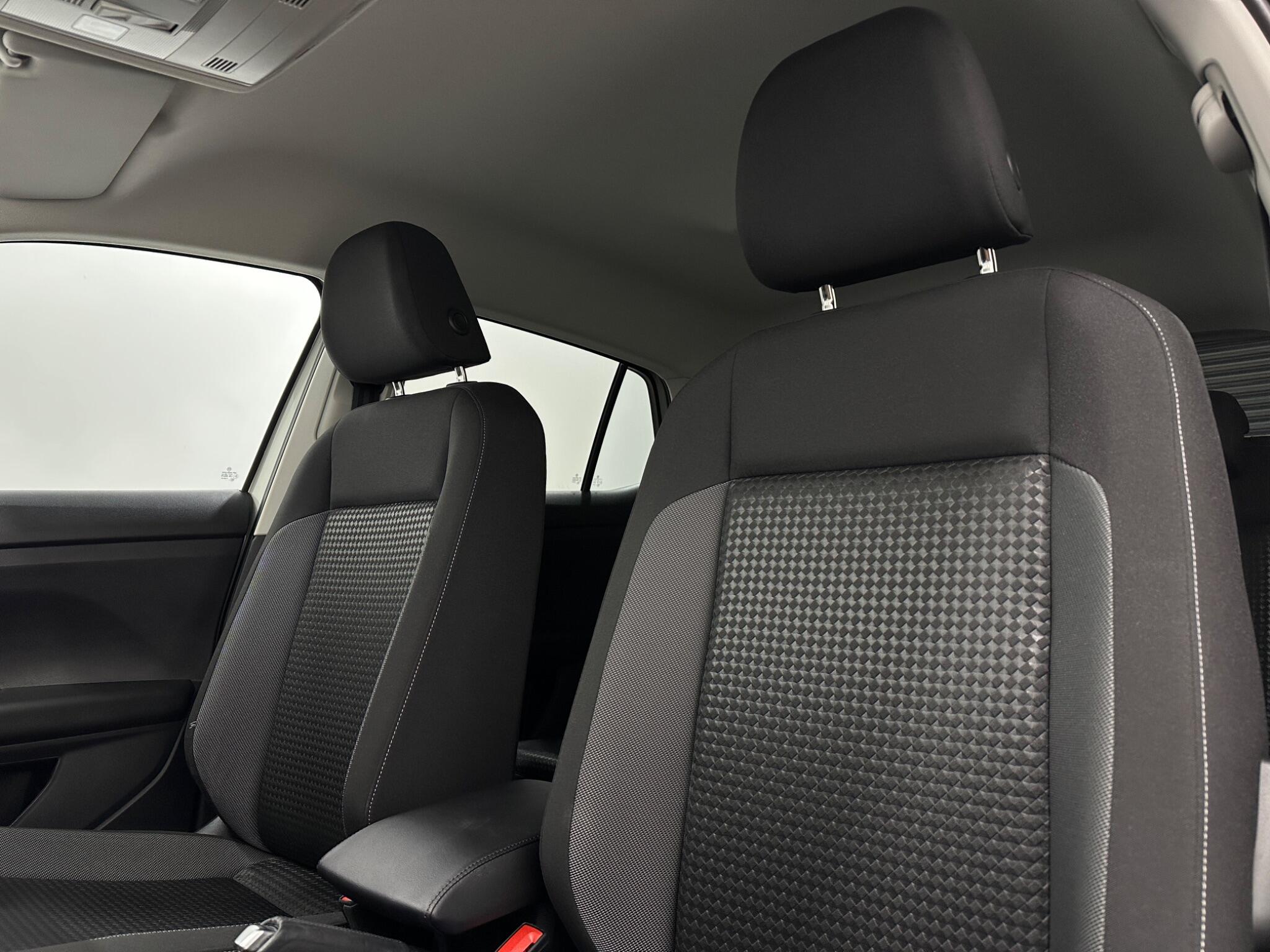 Volkswagen T-Cross view 36