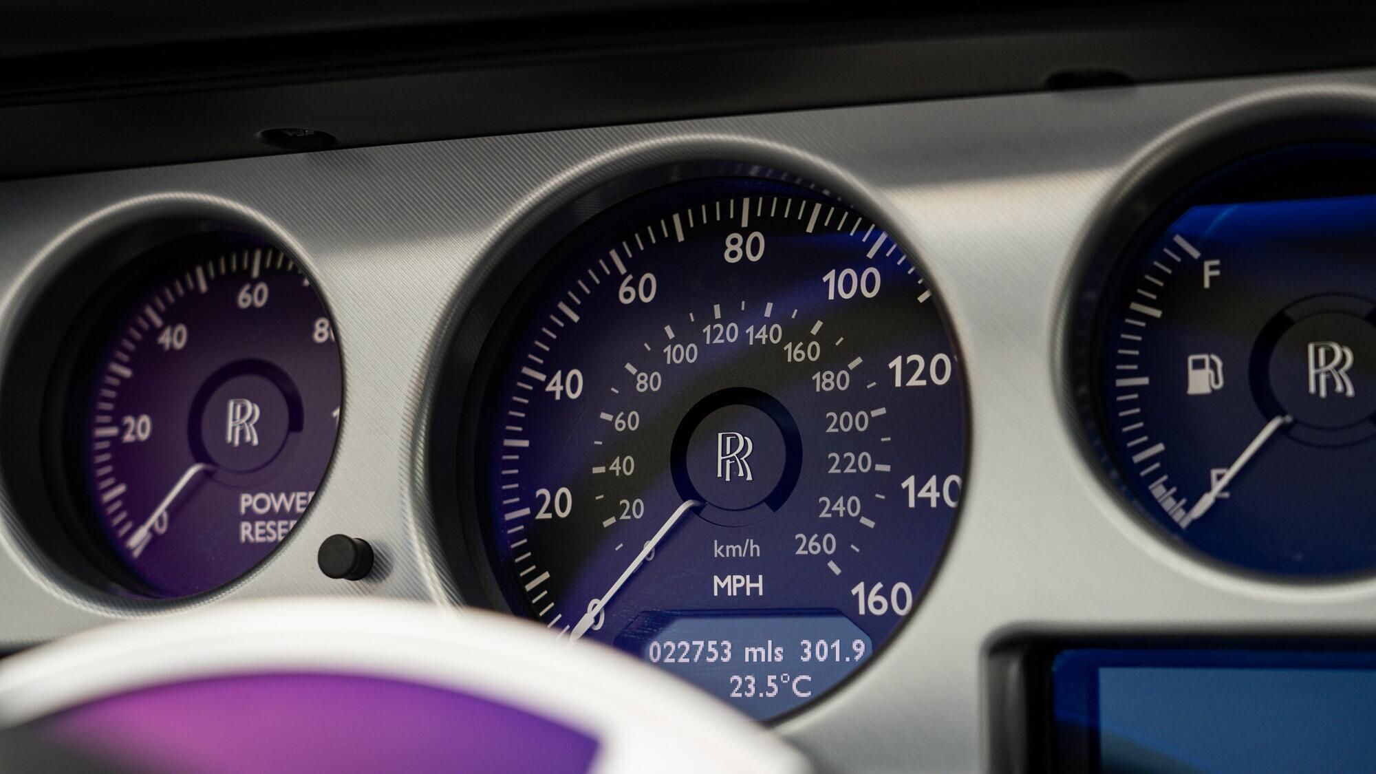 Rolls-Royce Phantom view 23