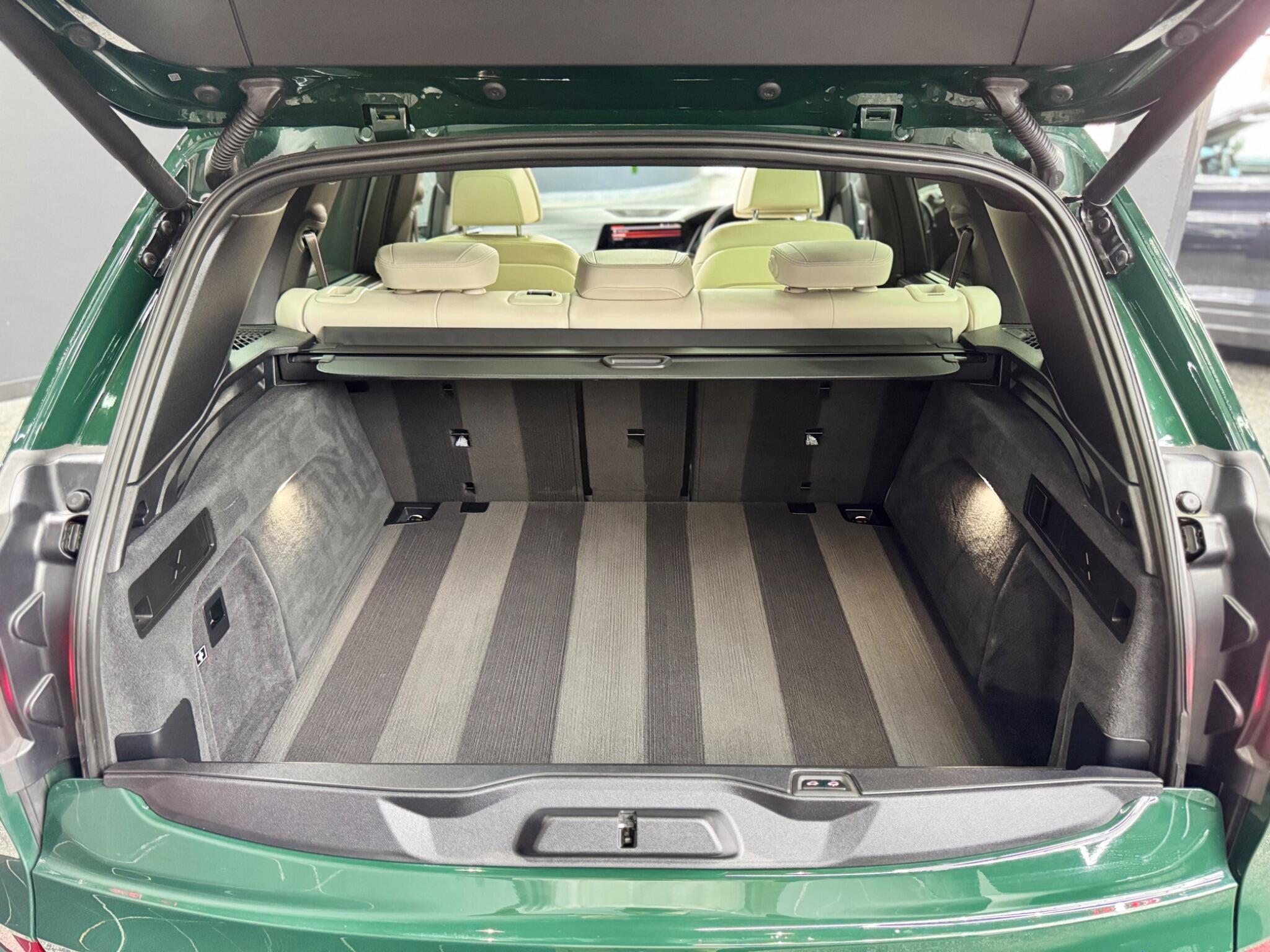 BMW X5 view 28