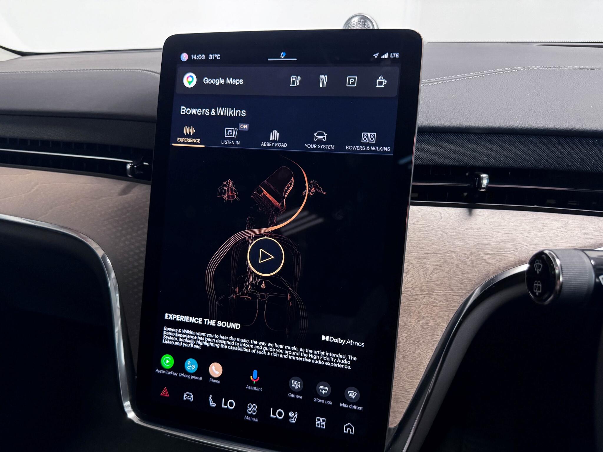 Volvo Ex90 view 45