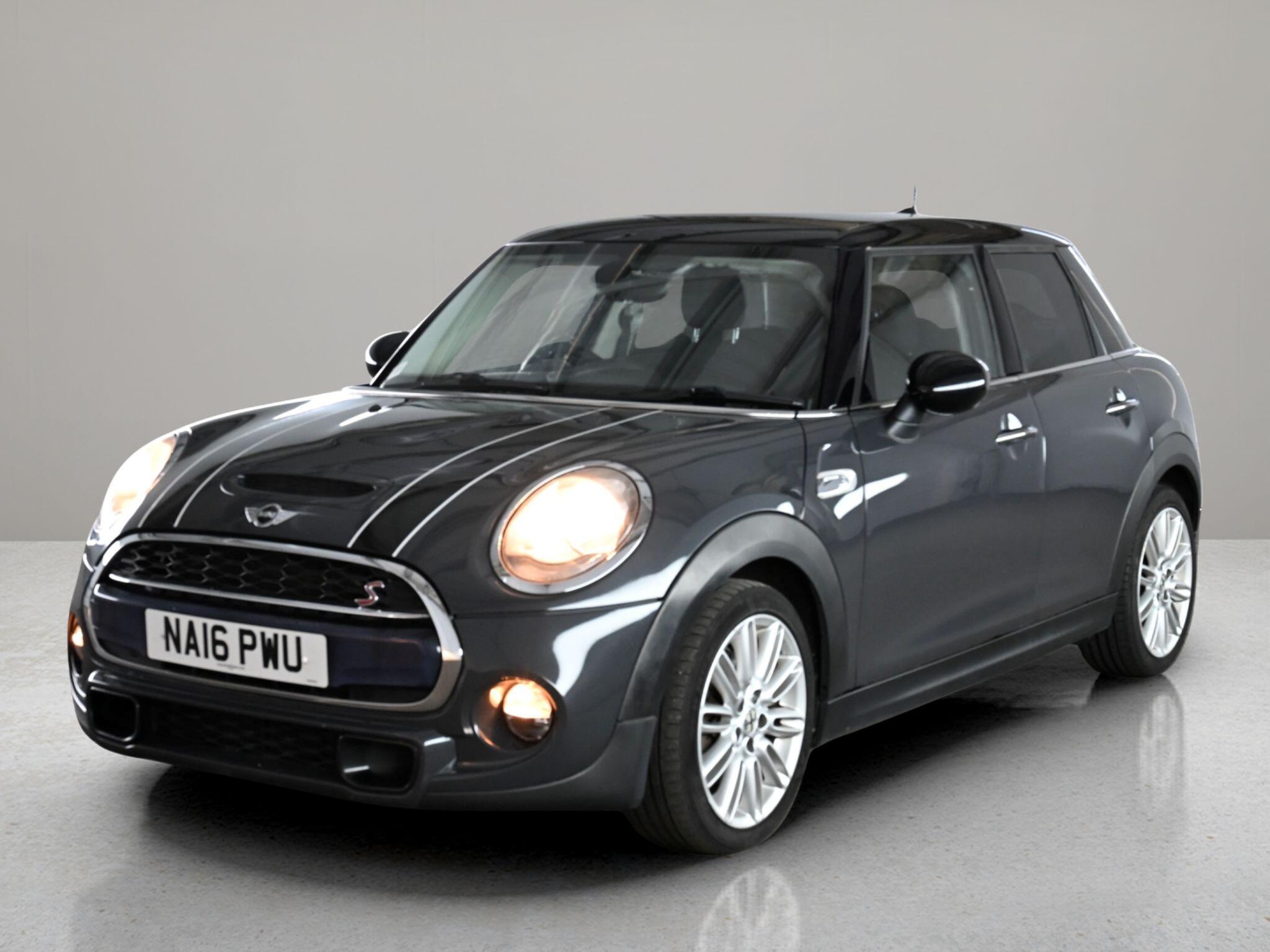 MINI Hatch view 5