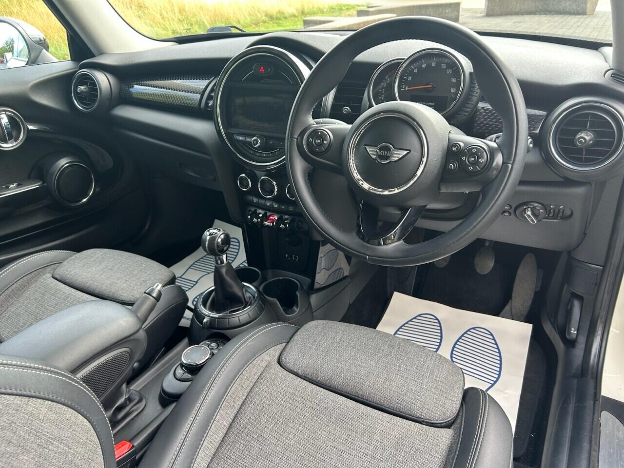 Mini Hatch view 3
