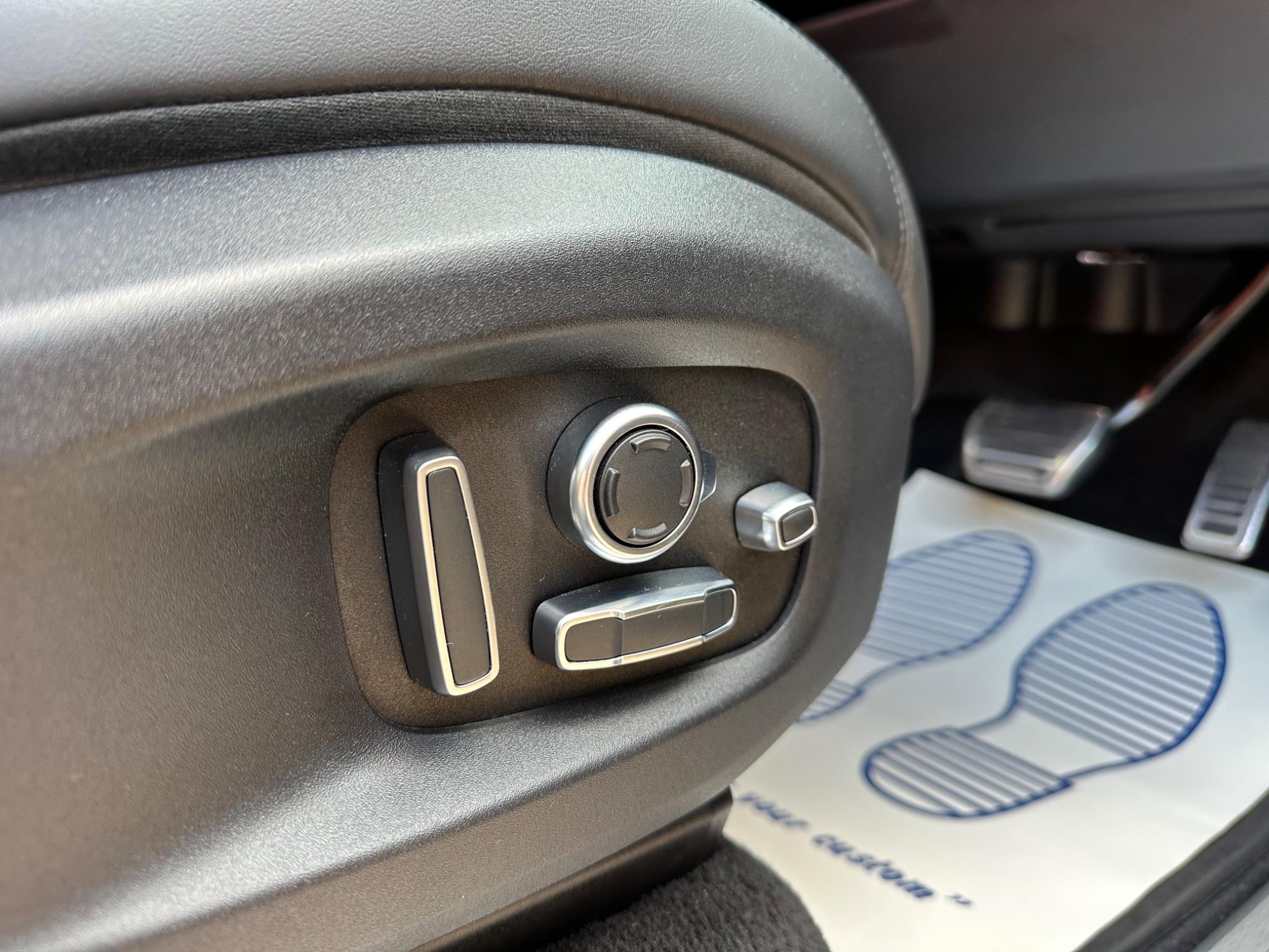 Land Rover Range Rover Sport view 34