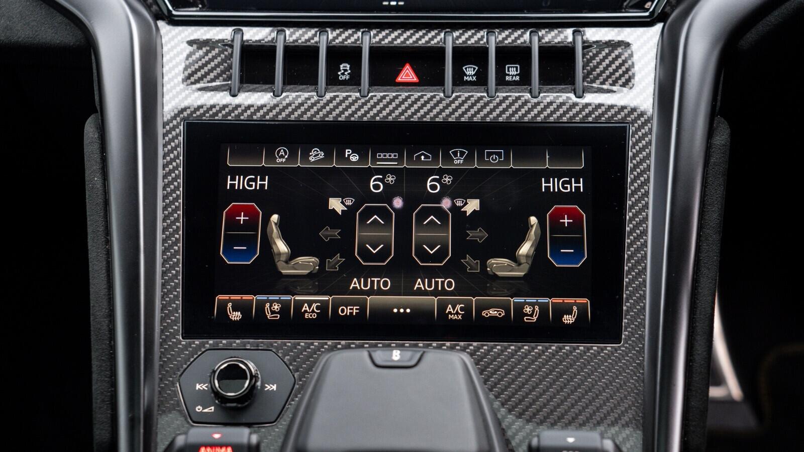 Lamborghini Urus view 23