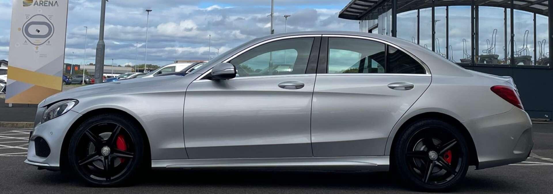 Mercedes-Benz C-Class view 29