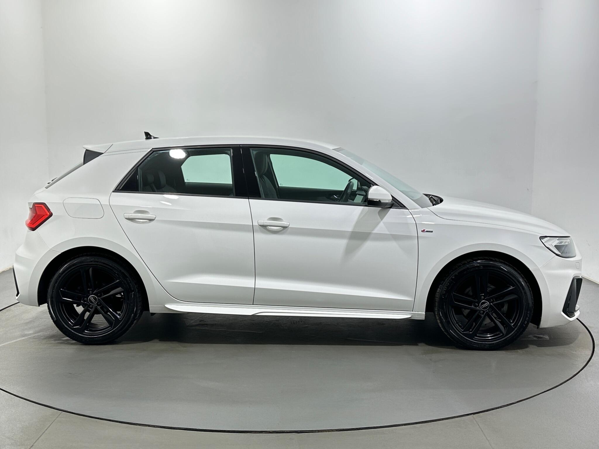 Audi A1 view 9