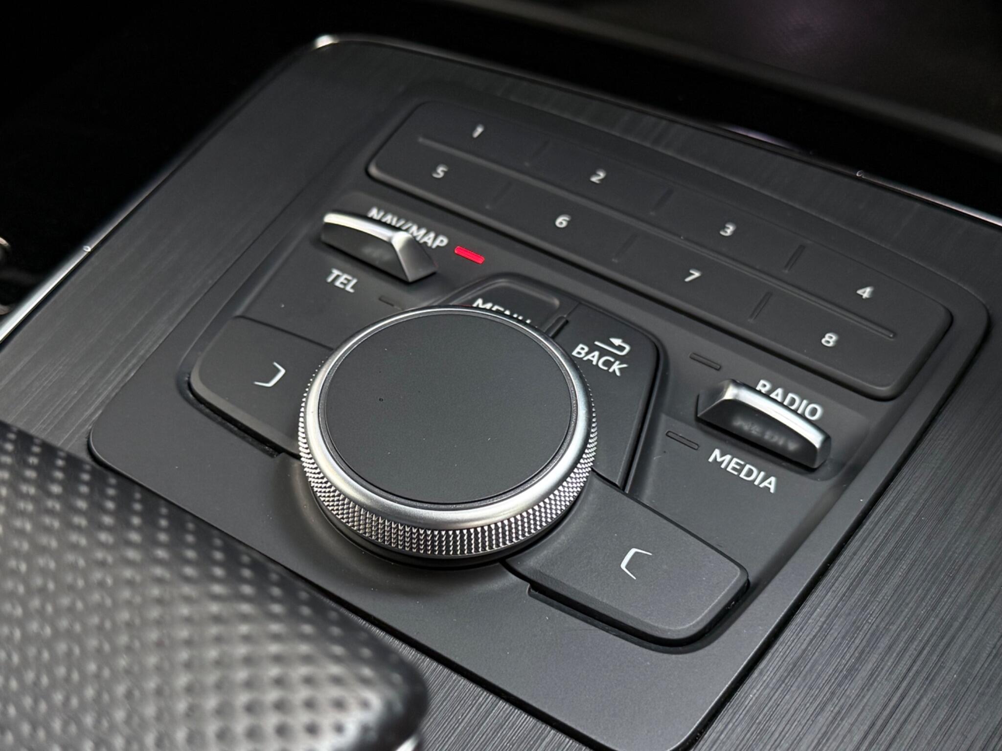 Audi Q5 view 22
