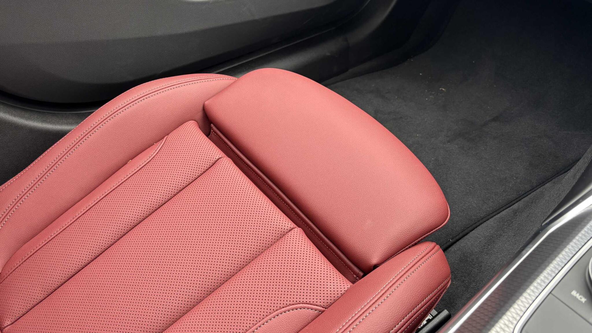 BMW 3 Series view 27