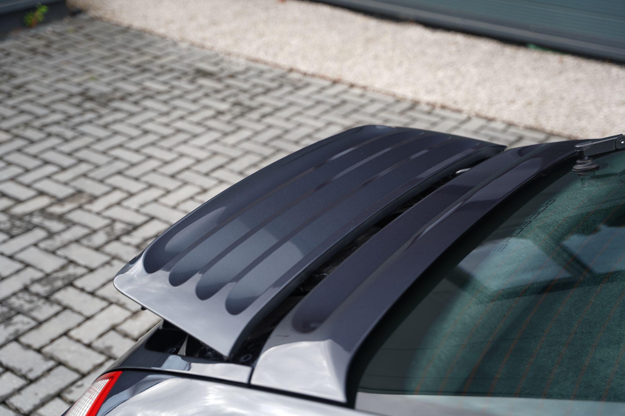 Porsche 911 view 56
