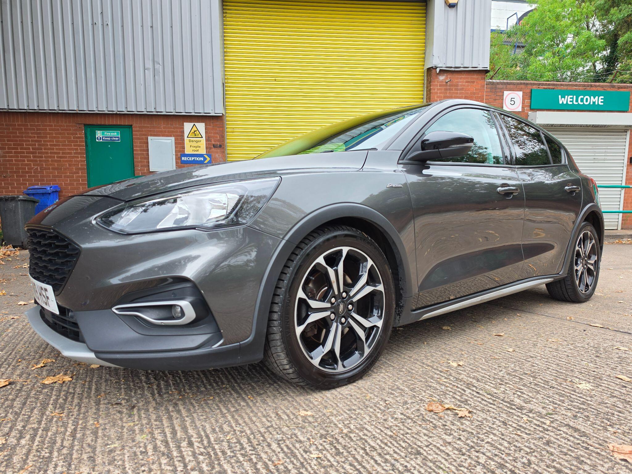 Ford Focus view 41