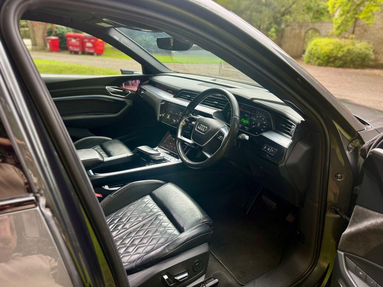 Audi E-Tron view 3