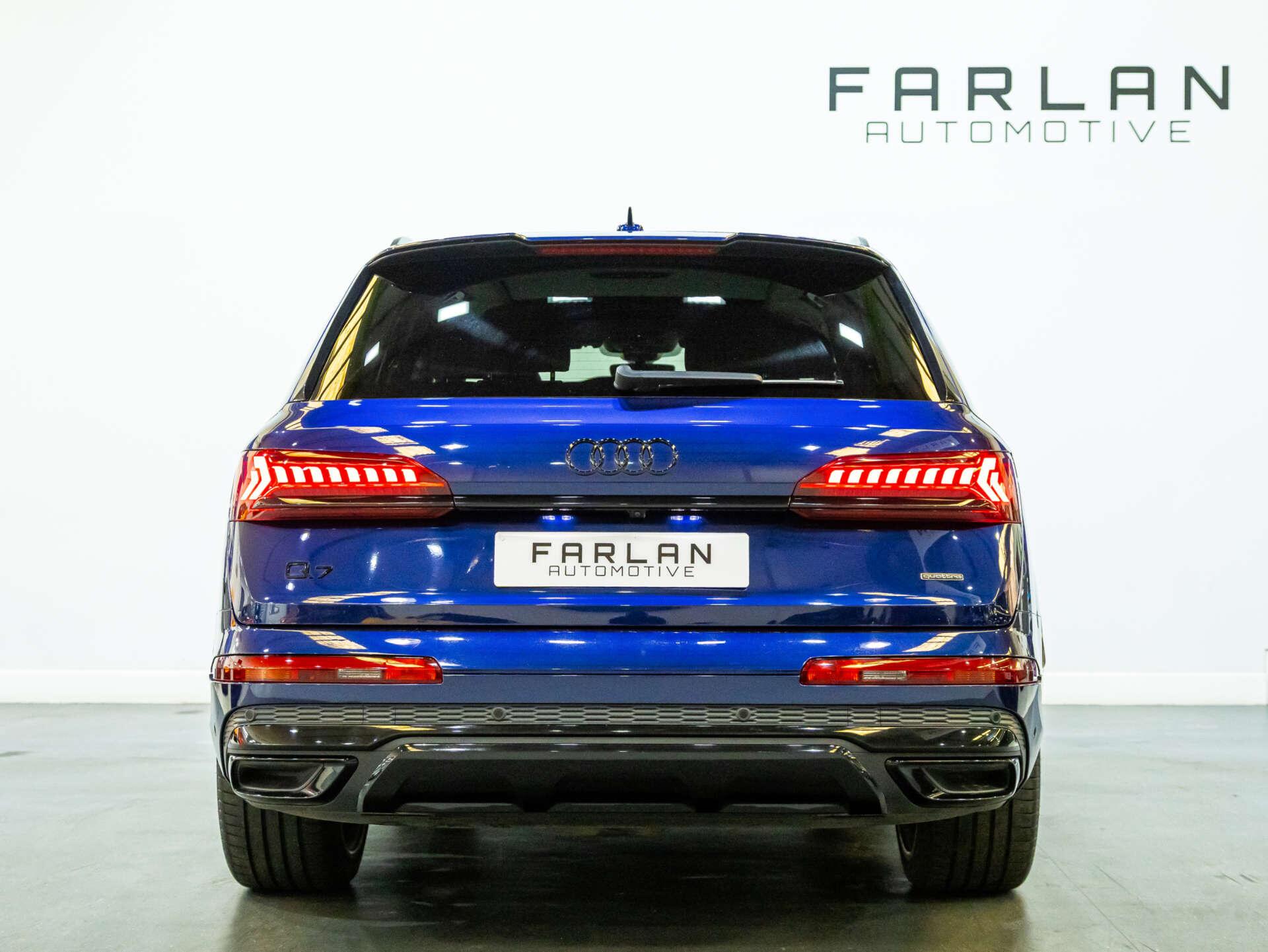 Audi Q7 view 26