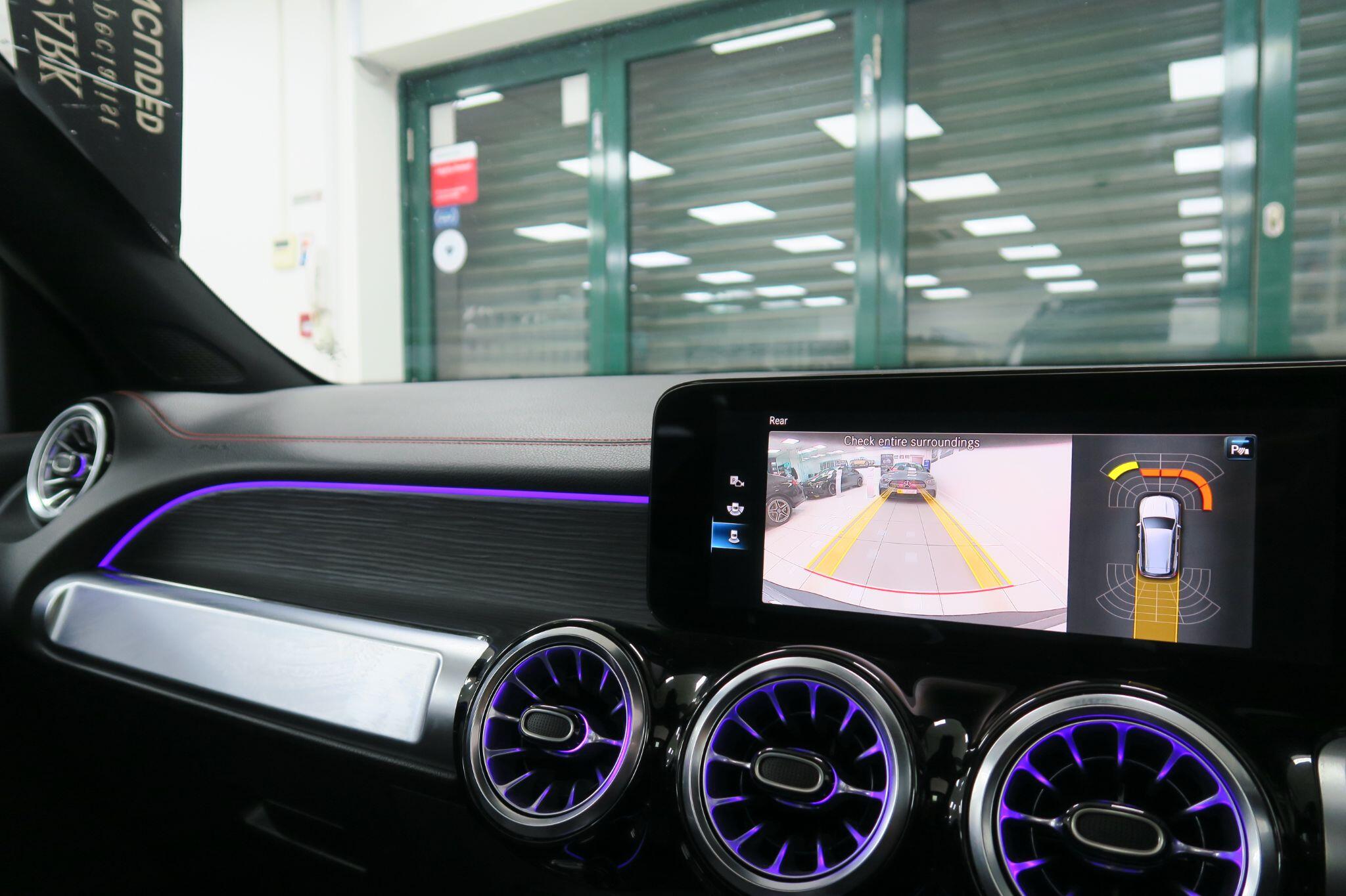 Mercedes-Benz EQB view 18