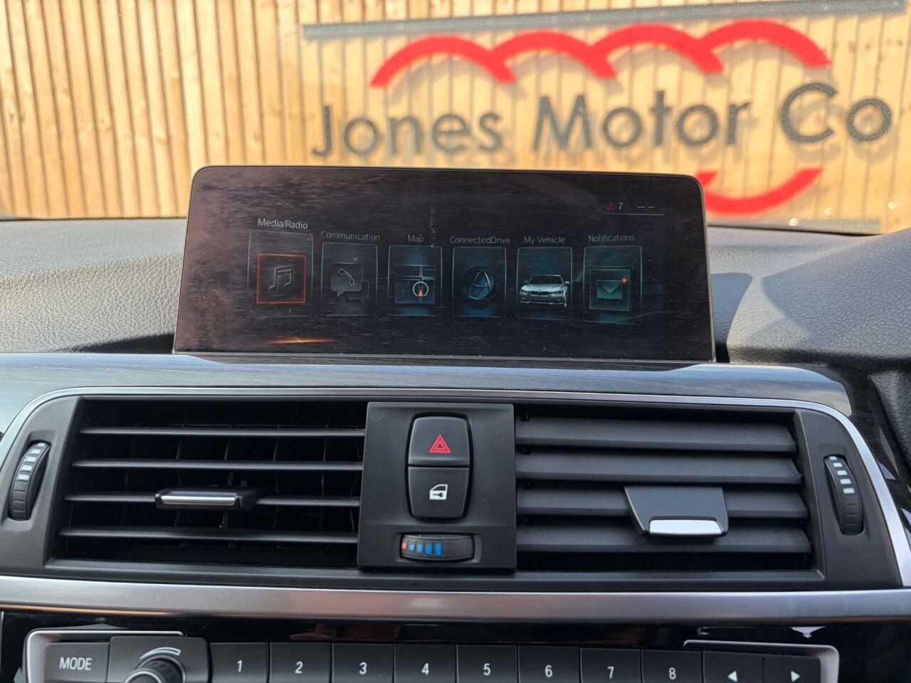 BMW 3 Series view 26