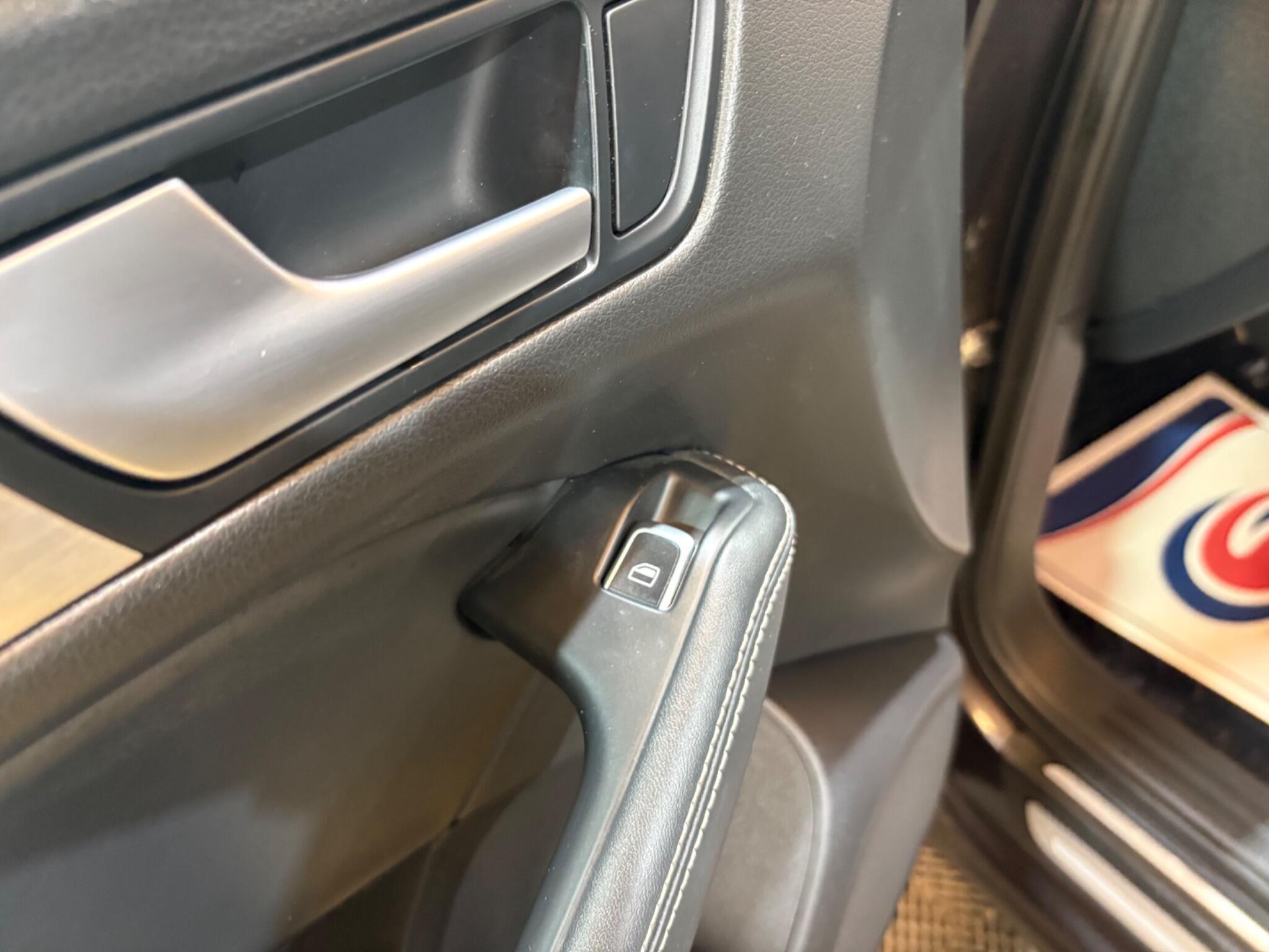 Audi SQ5 view 73