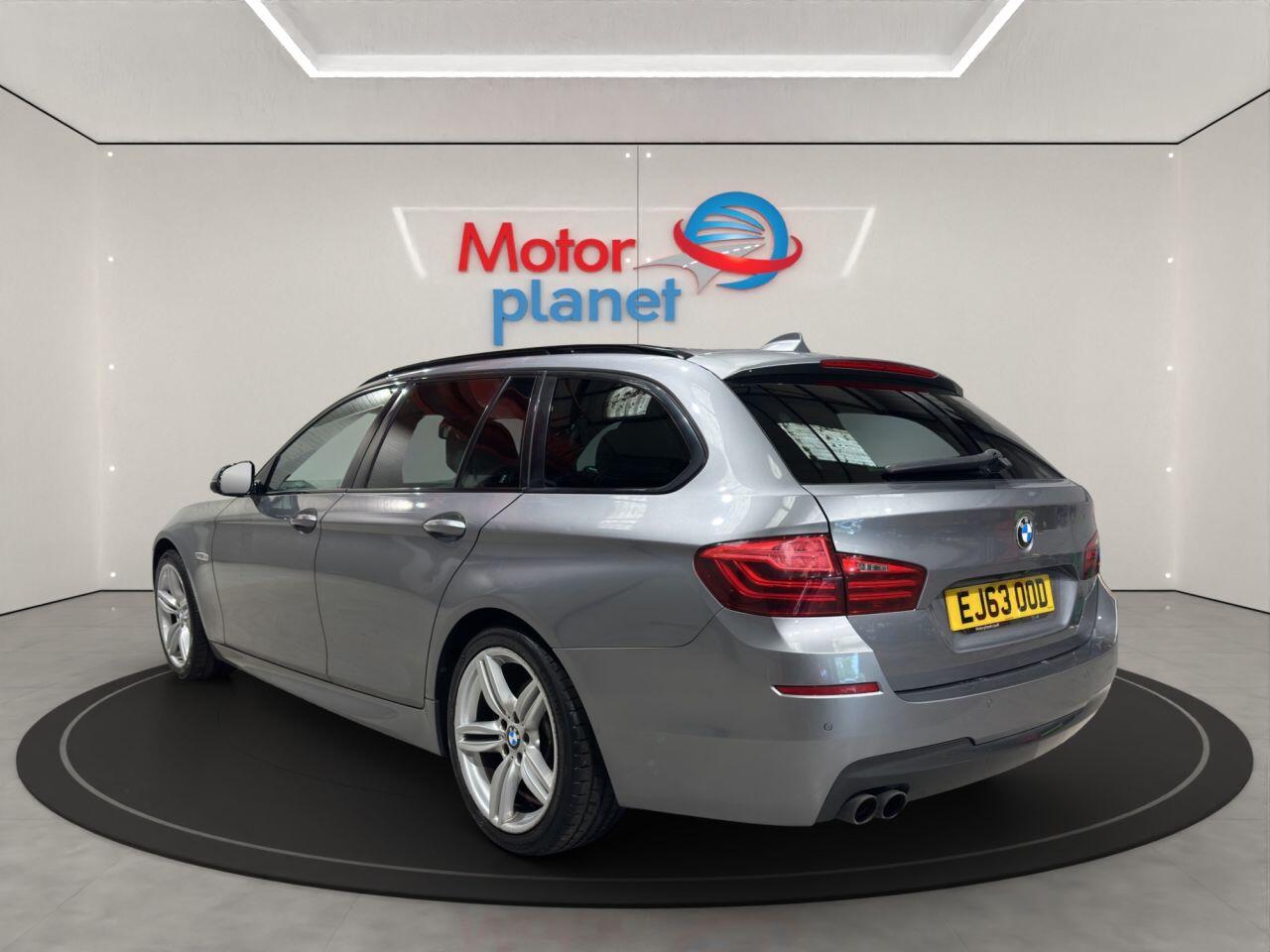 BMW 5 Series view 8