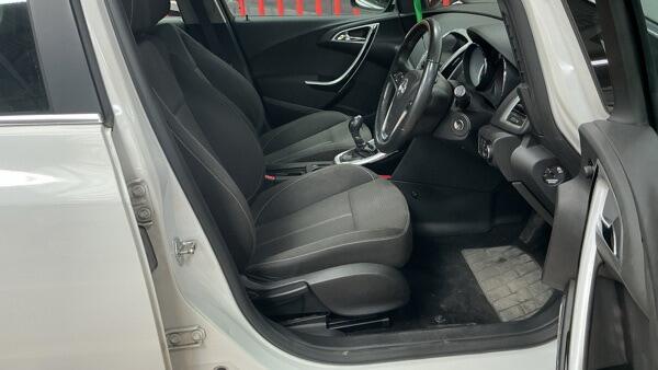 Vauxhall Astra view 11