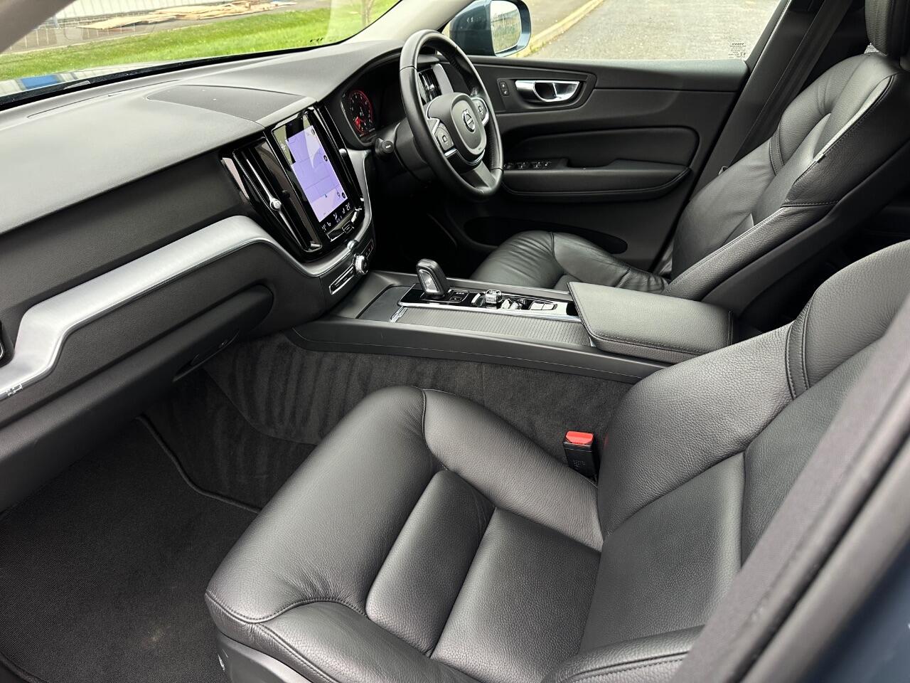 Volvo XC60 view 8