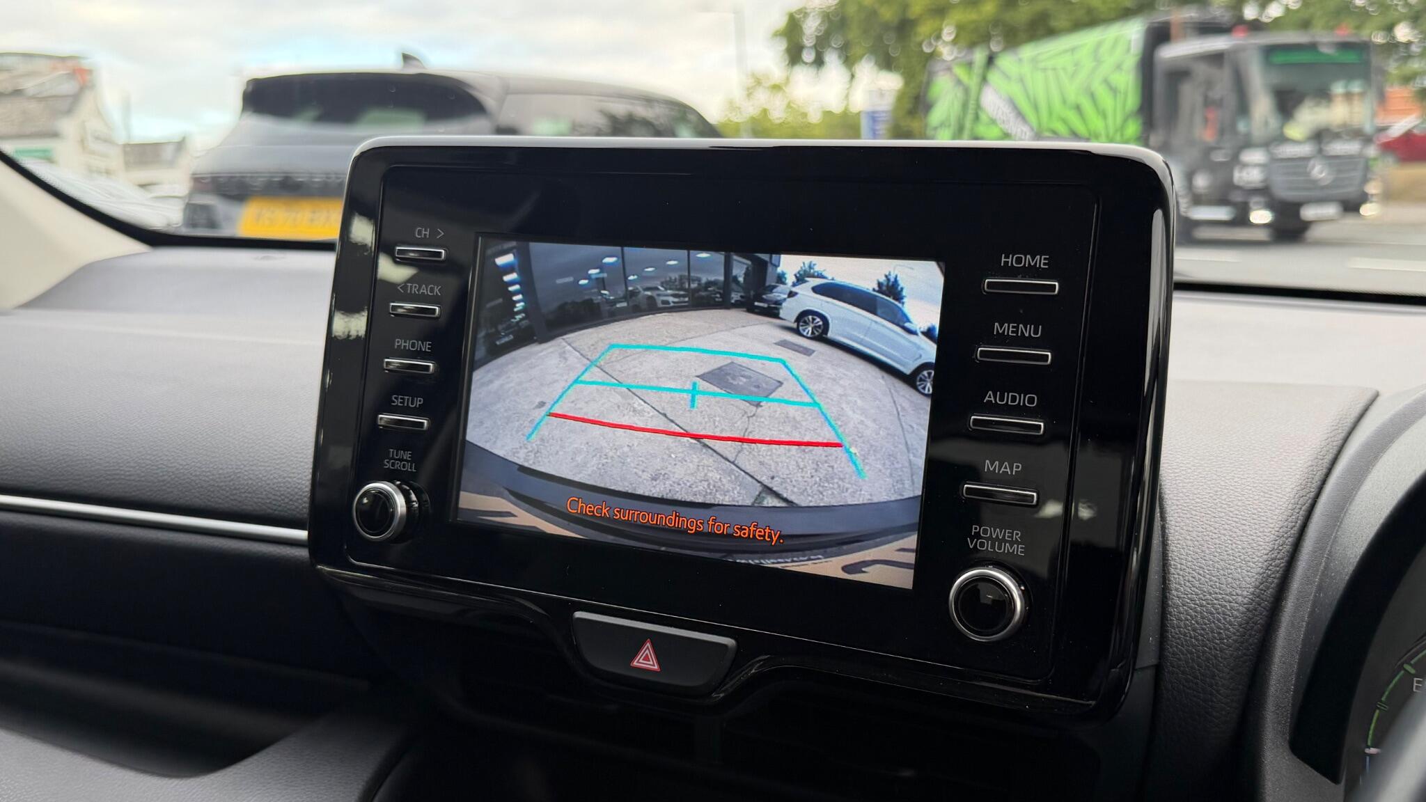 Toyota Yaris view 18
