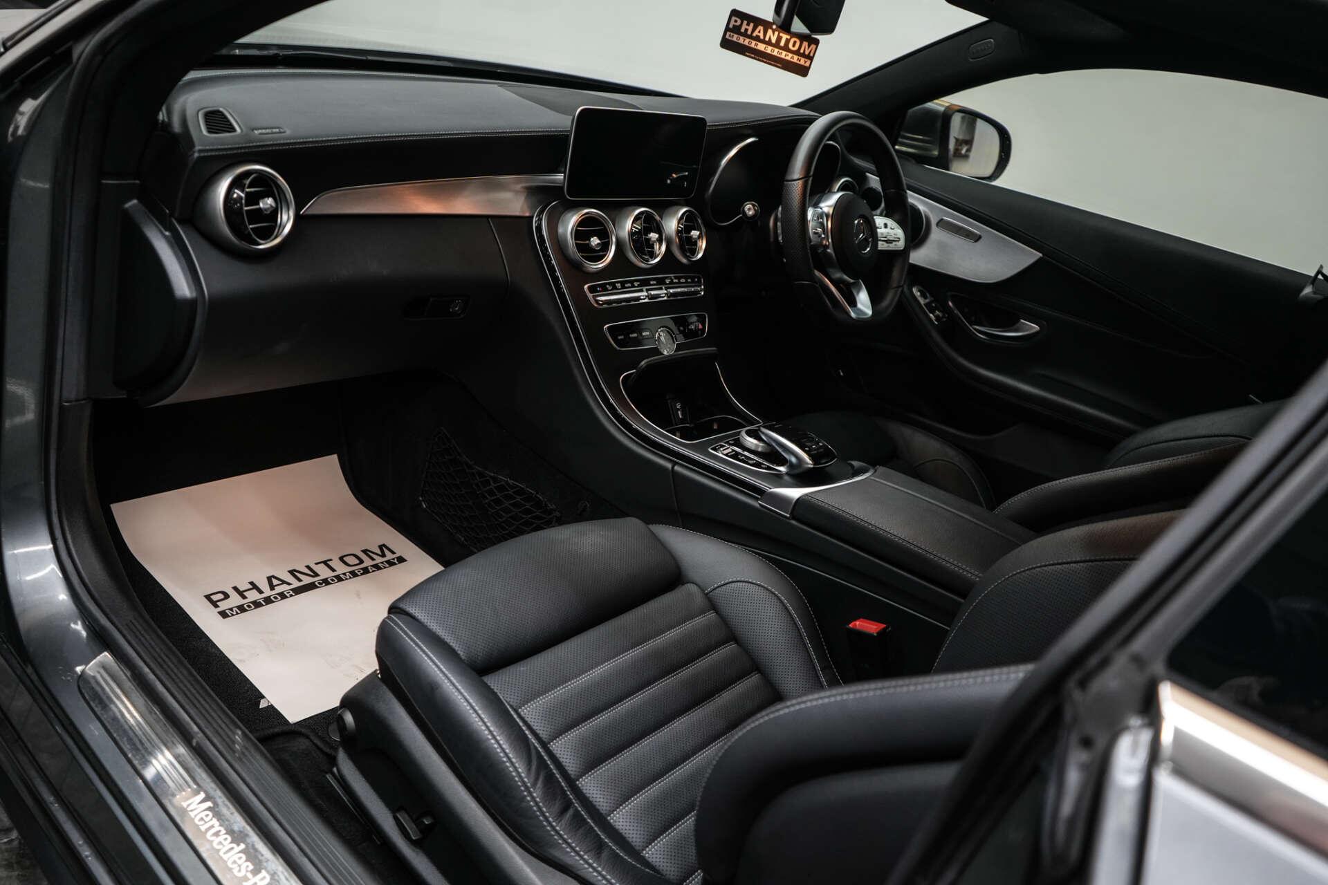 Mercedes-Benz C Class view 16