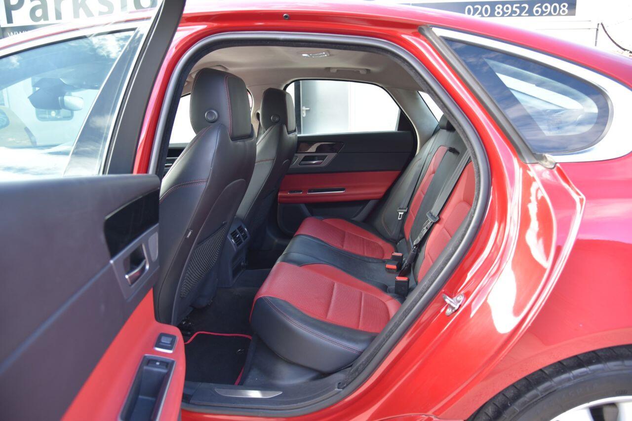Jaguar XF view 27
