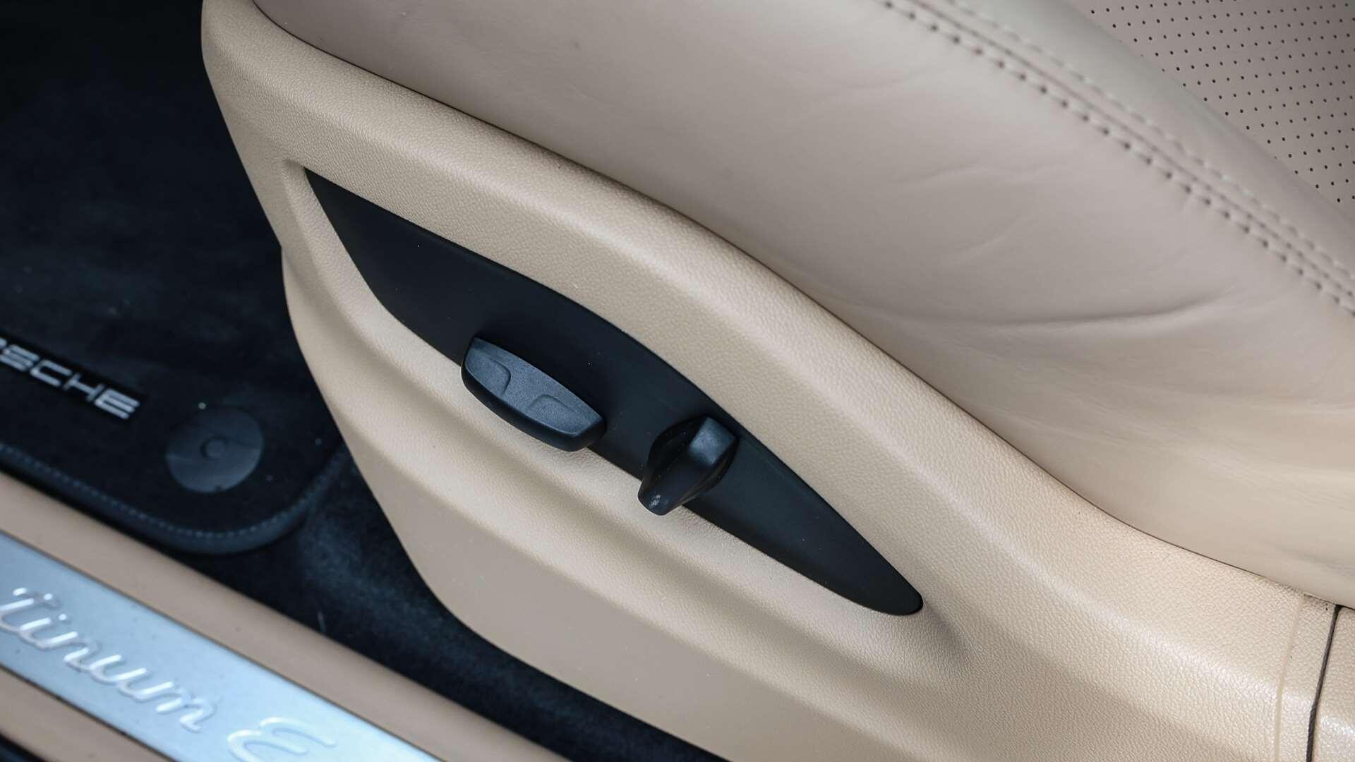 Porsche Cayenne view 28