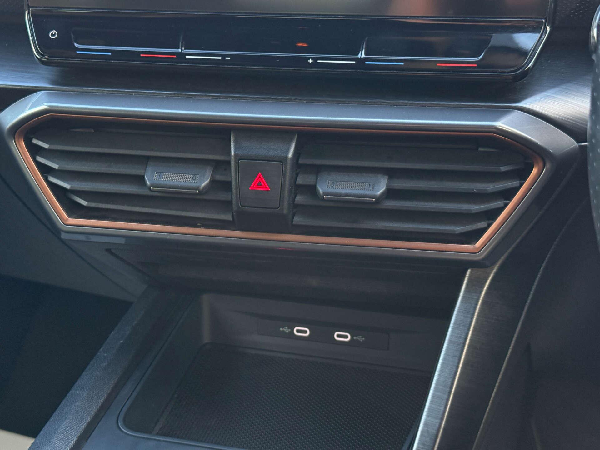 Cupra Leon view 54