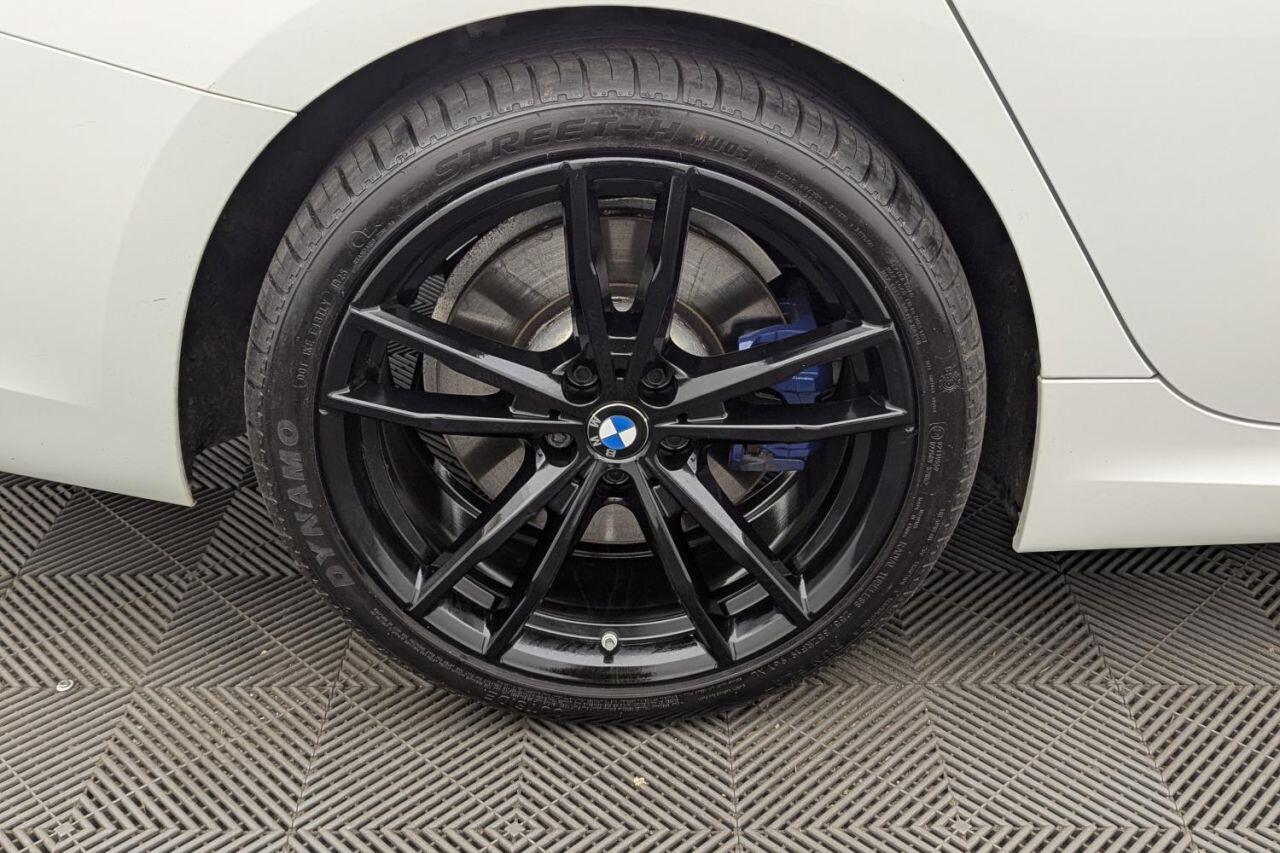 BMW 3 Series view 54