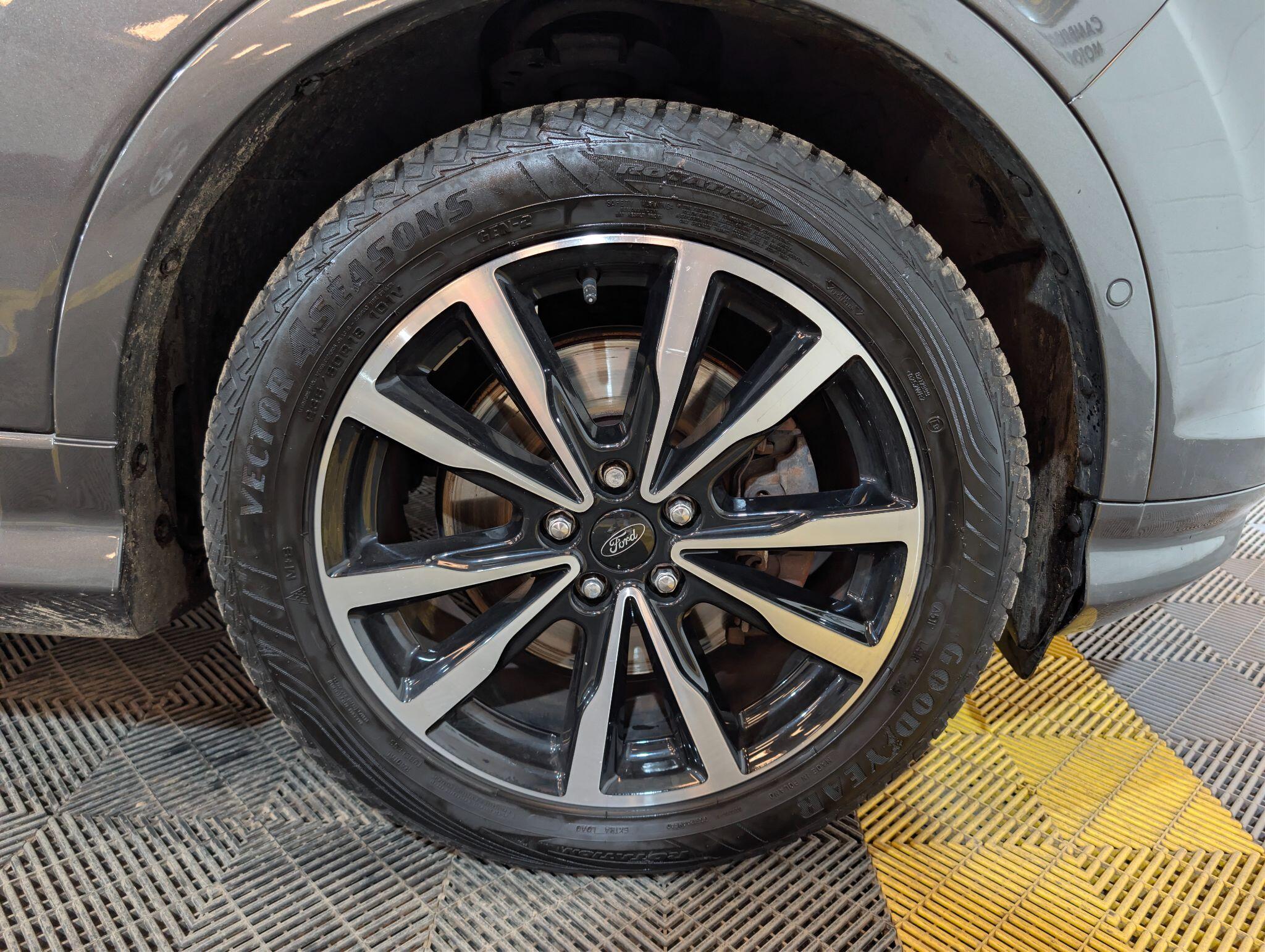 Ford Kuga view 48
