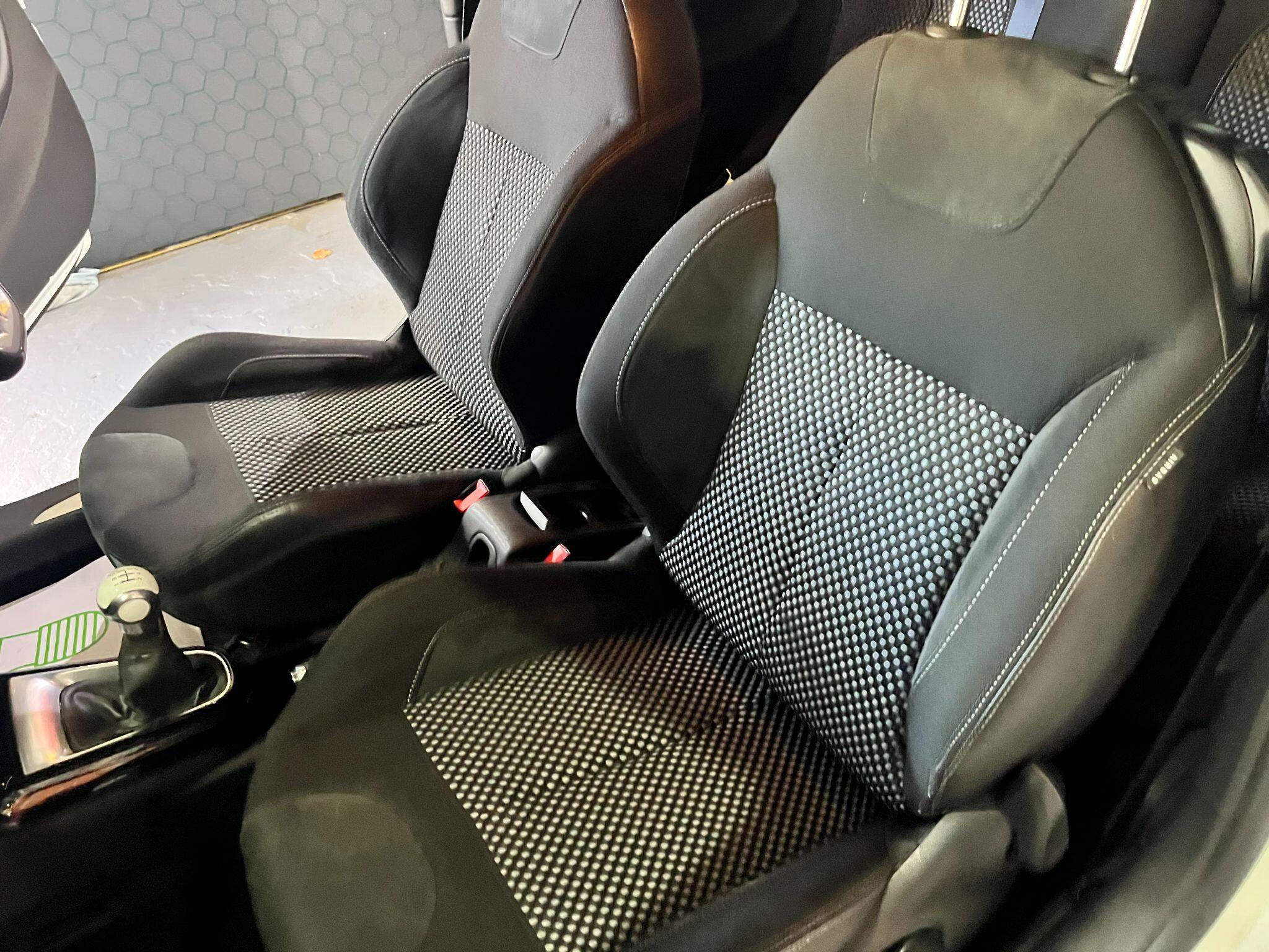 Citroen DS3 view 22