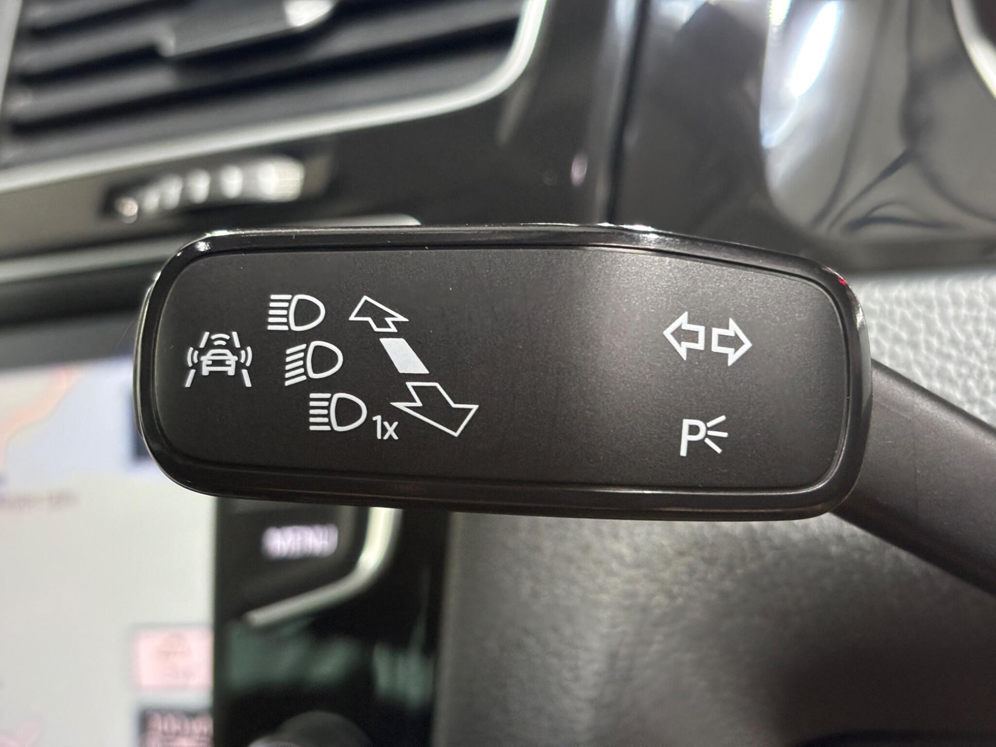 Volkswagen Golf view 29