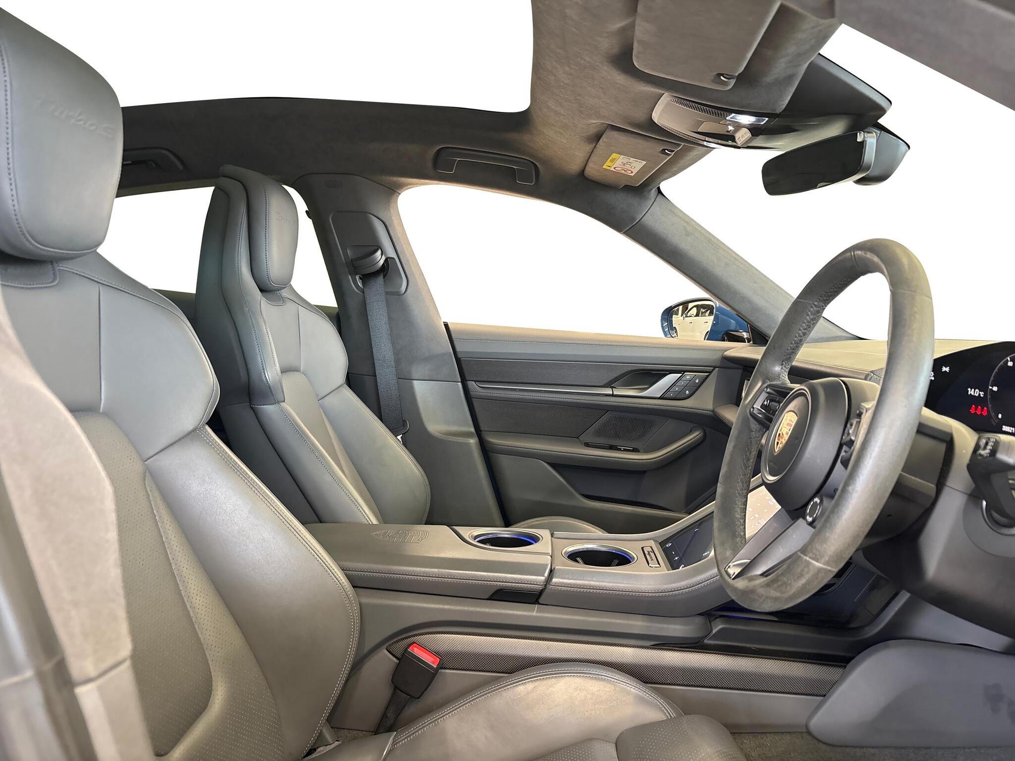 Porsche Taycan view 11