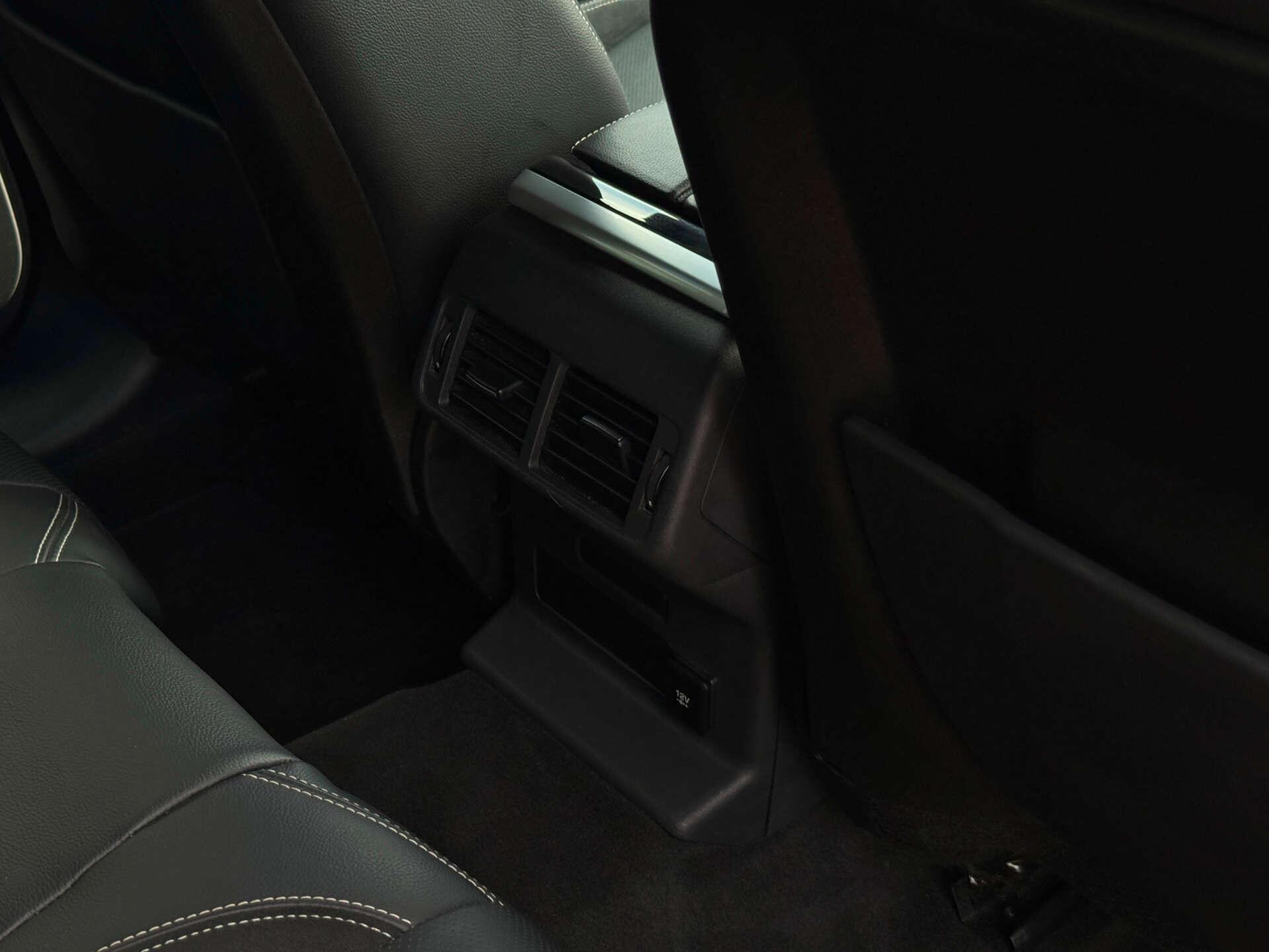 Land Rover Range Rover Velar view 35