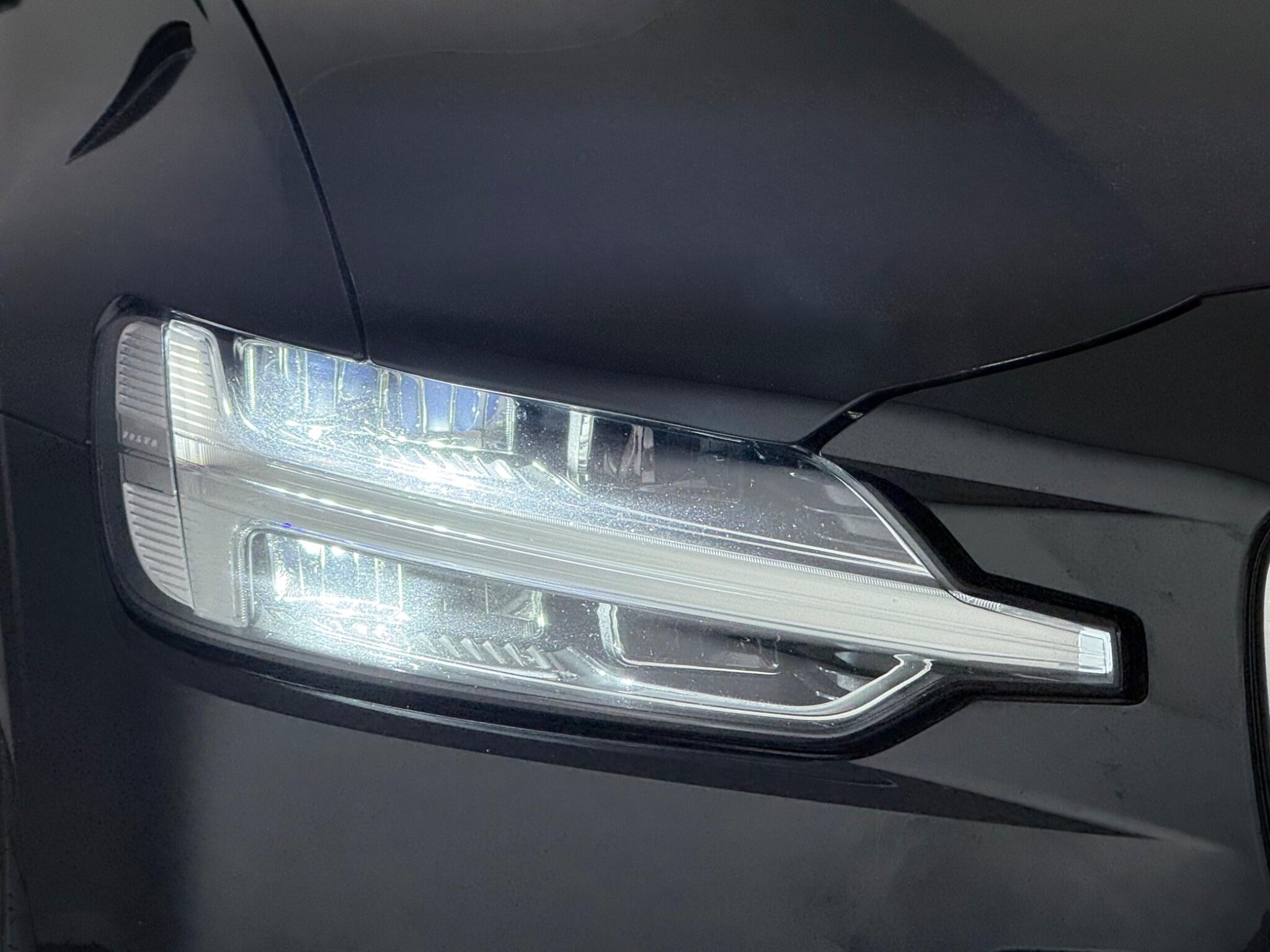 Volvo V60 view 4