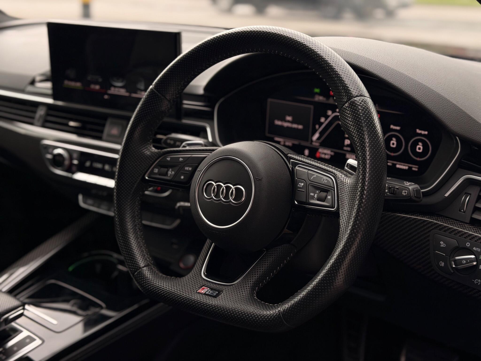 Audi RS4 view 52
