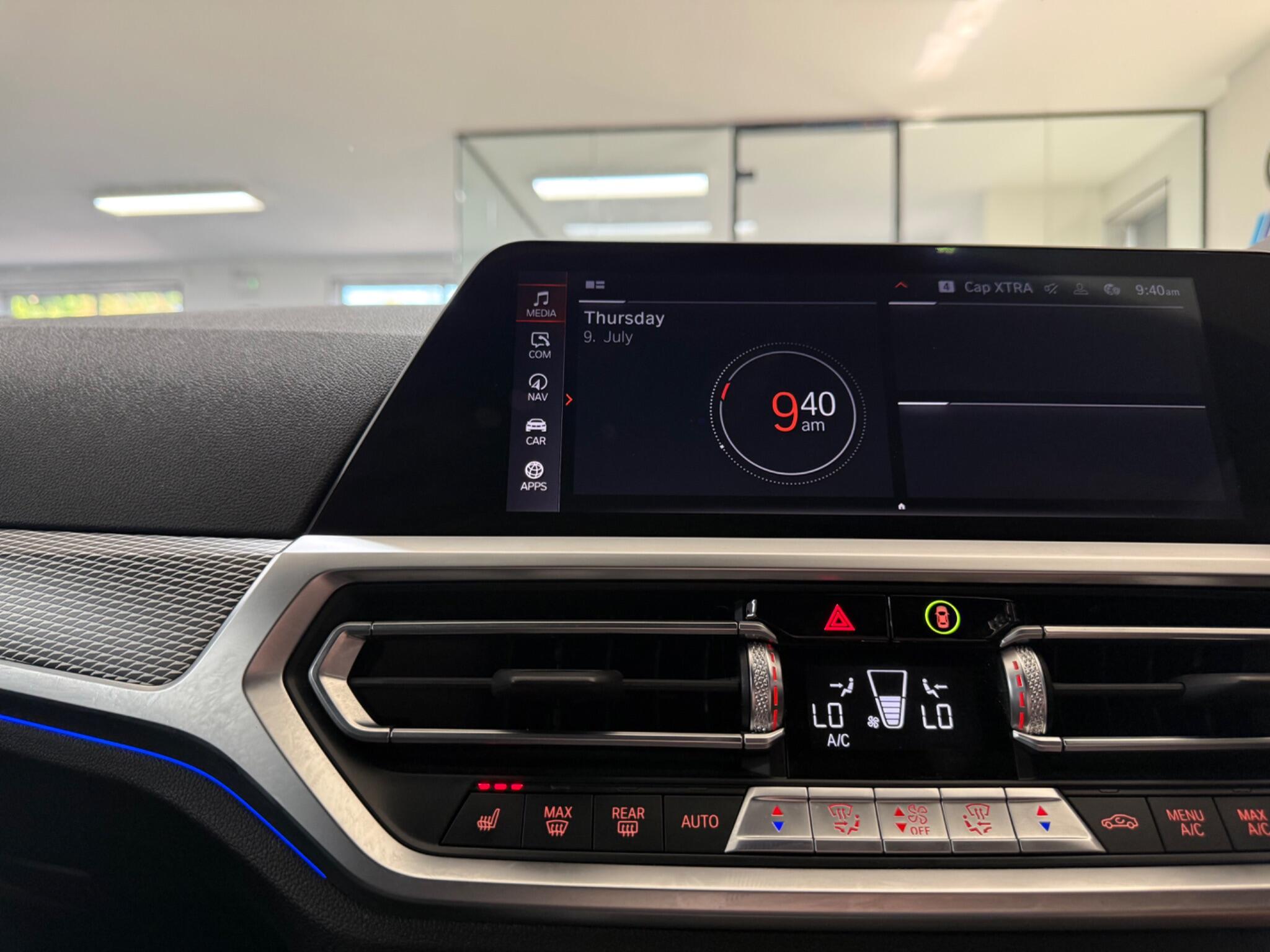 BMW 3 Series view 14