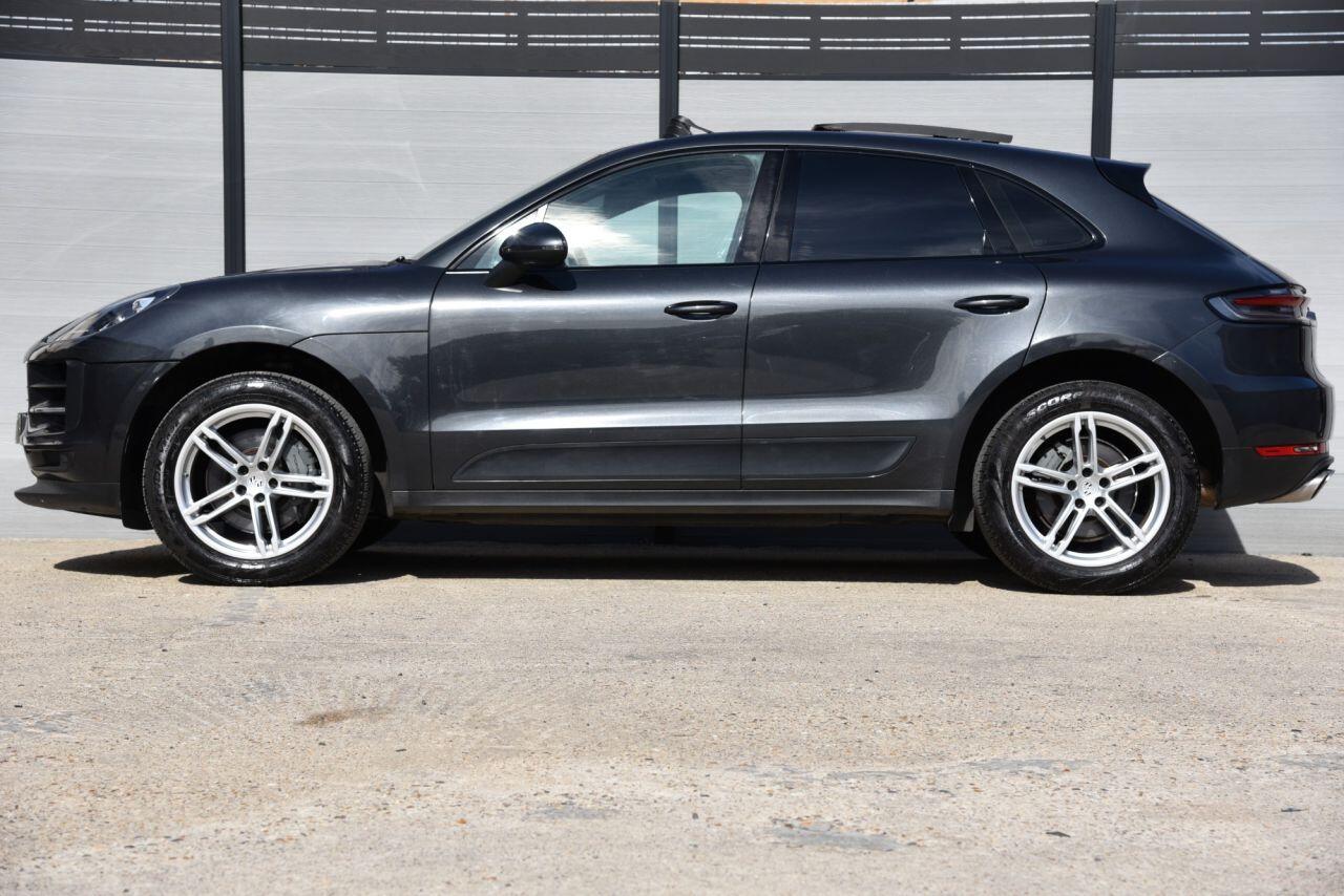 Porsche Macan view 6