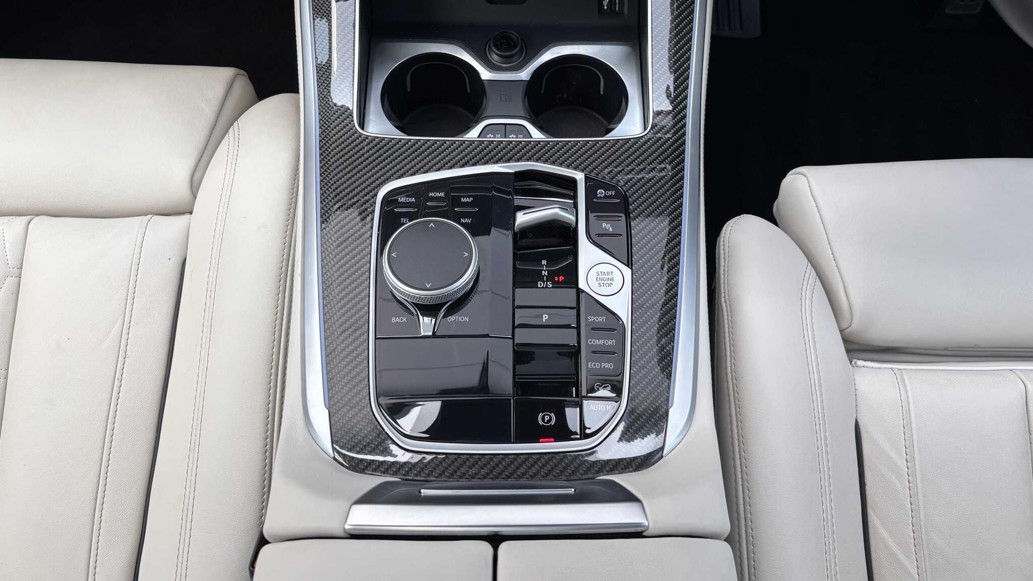 BMW X5 view 11