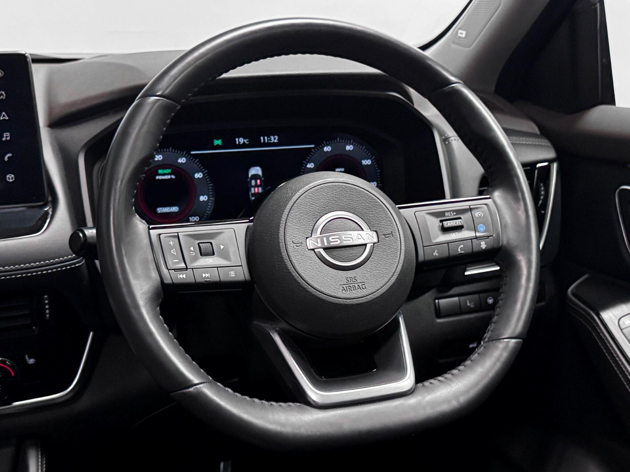 Nissan X-Trail view 17