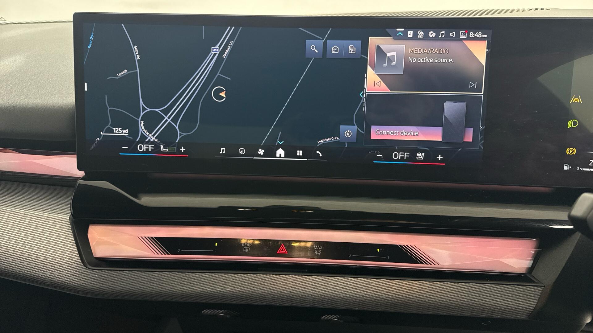 BMW 5 Series view 8