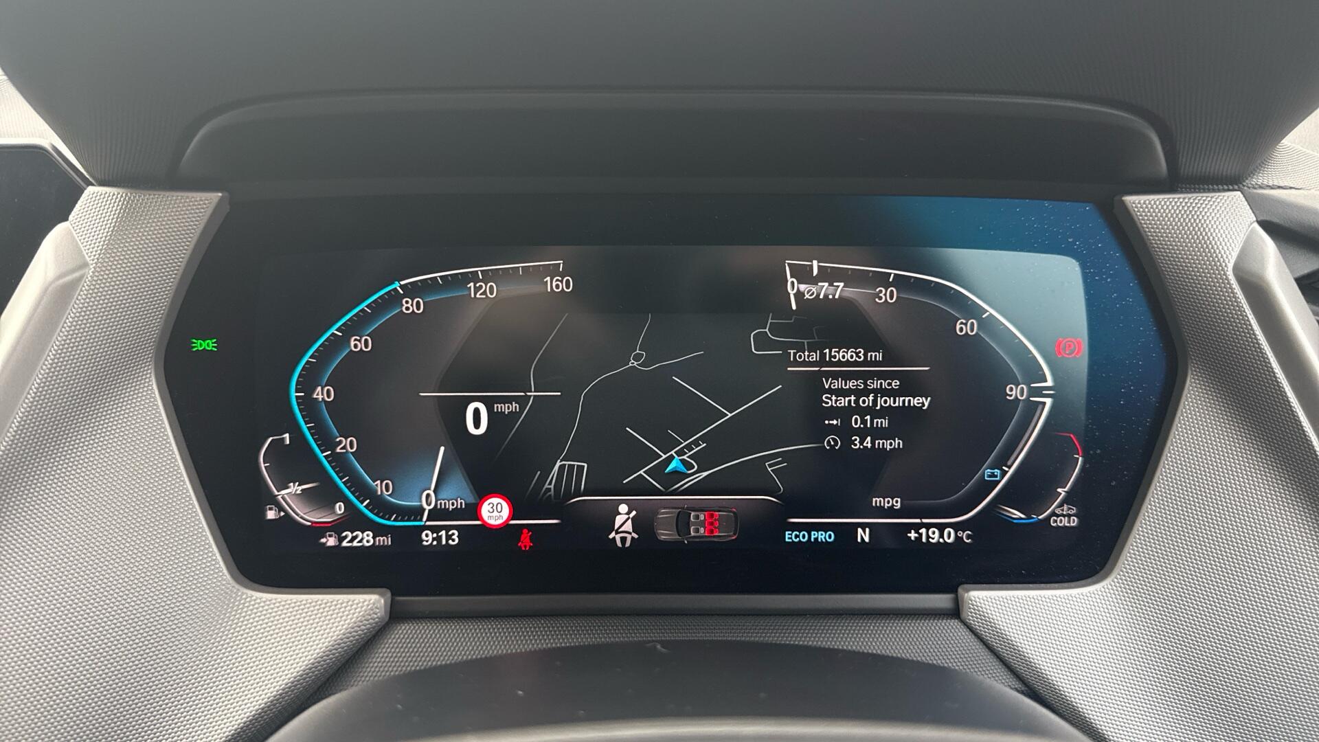 BMW 1 Series view 9