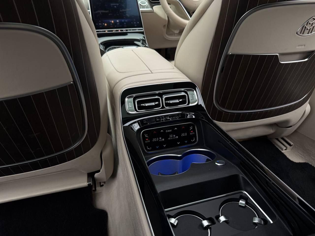 Mercedes-Benz S-Class view 52