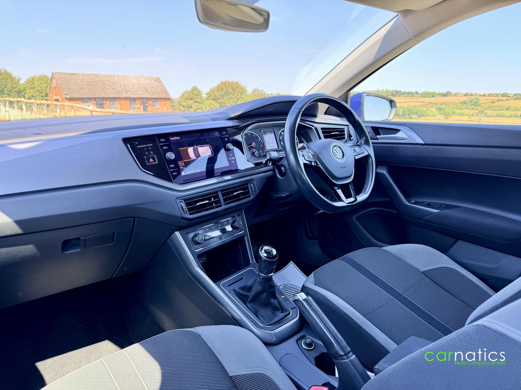 Volkswagen Polo view 14