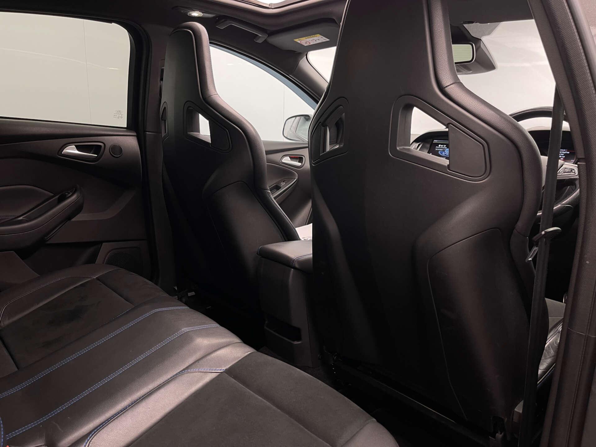 Ford Focus view 28