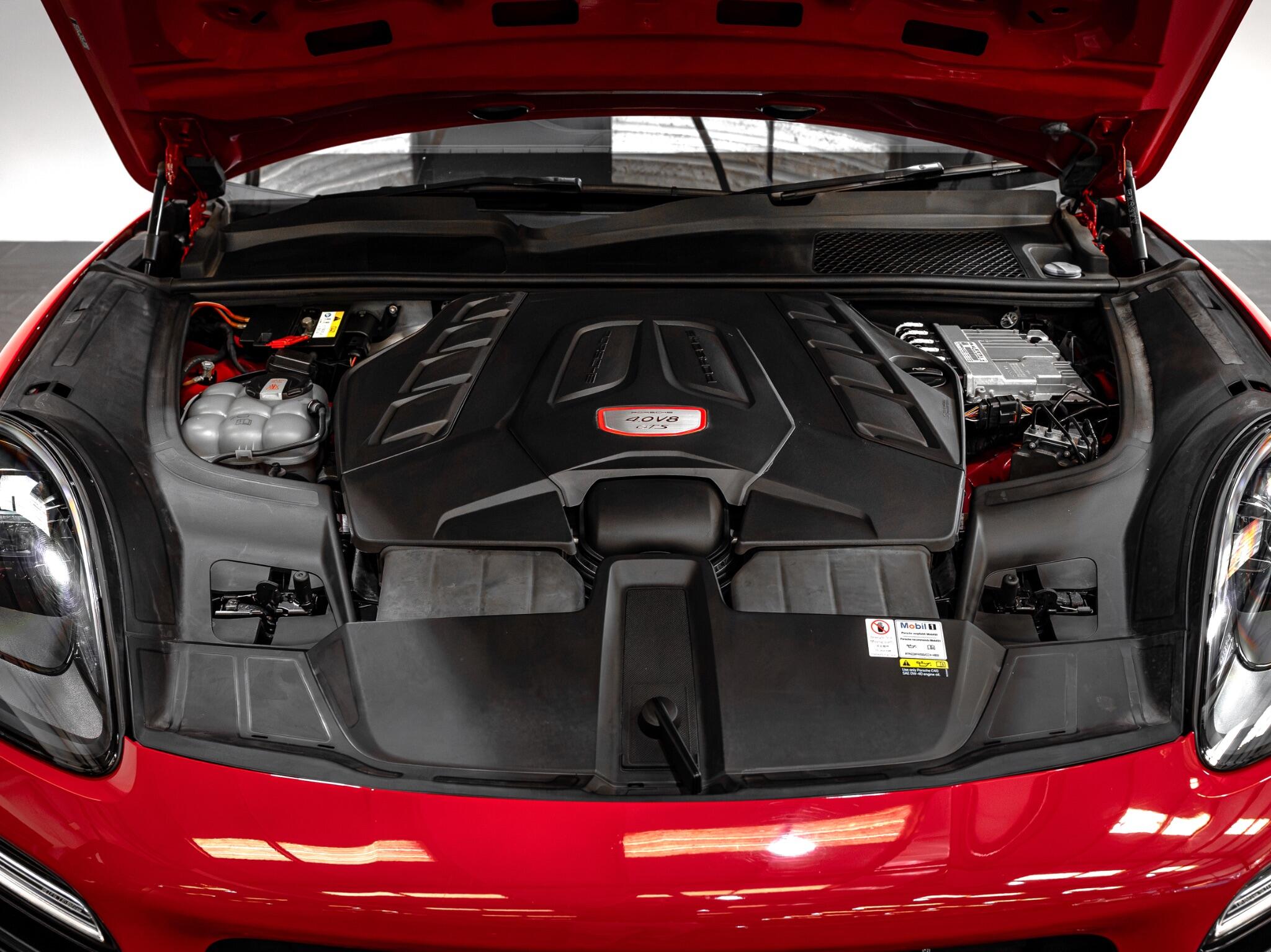 Porsche Cayenne view 28