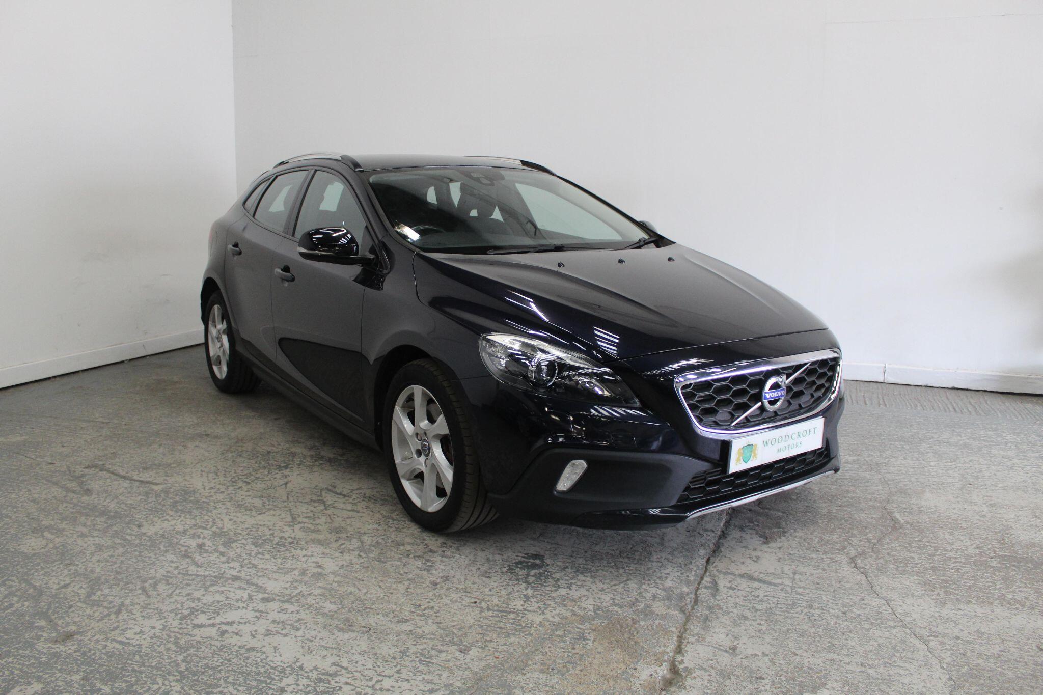 2015 Volvo V40 Cross Country in Blue for sale