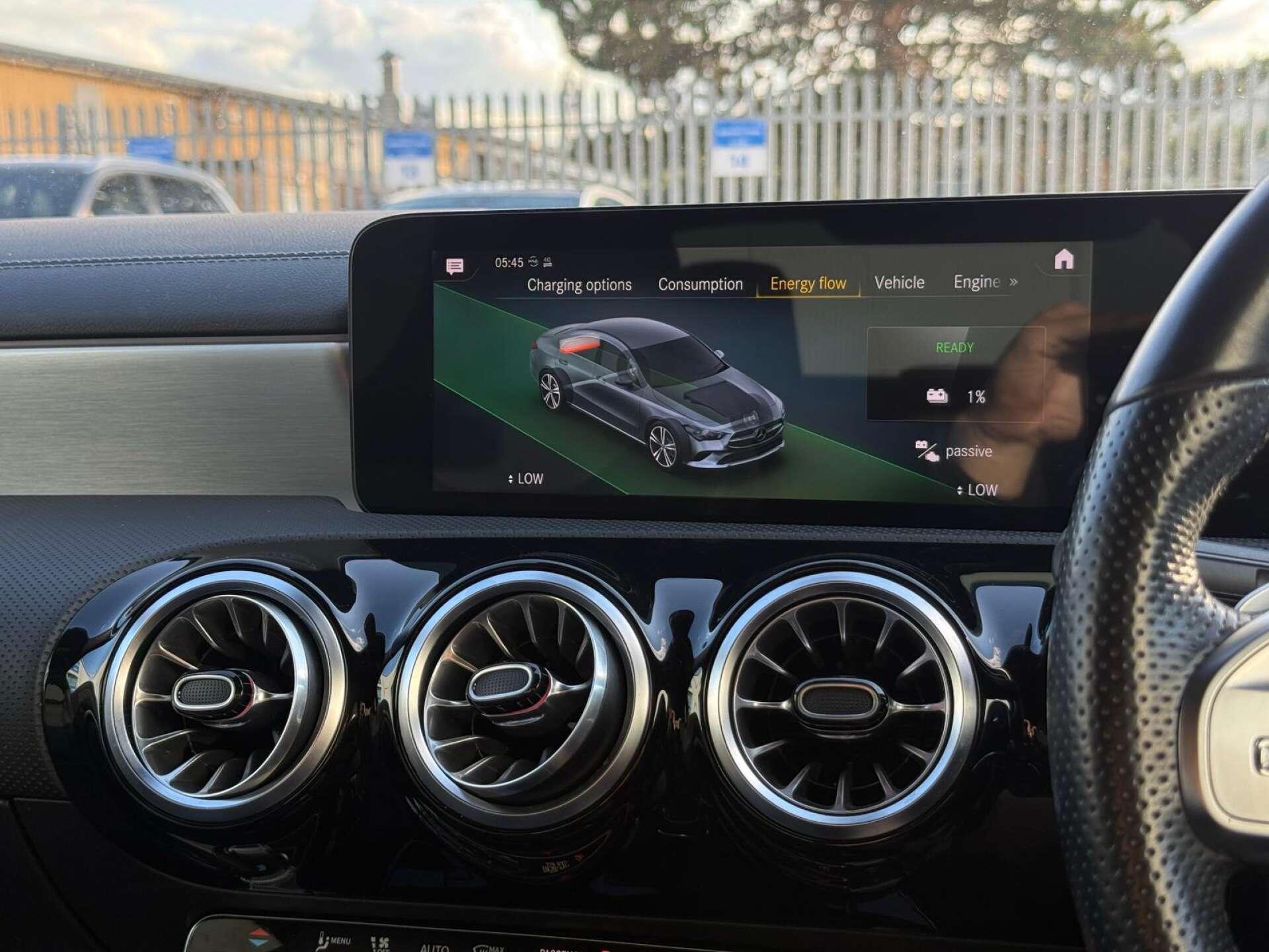 Mercedes-Benz Cla view 70