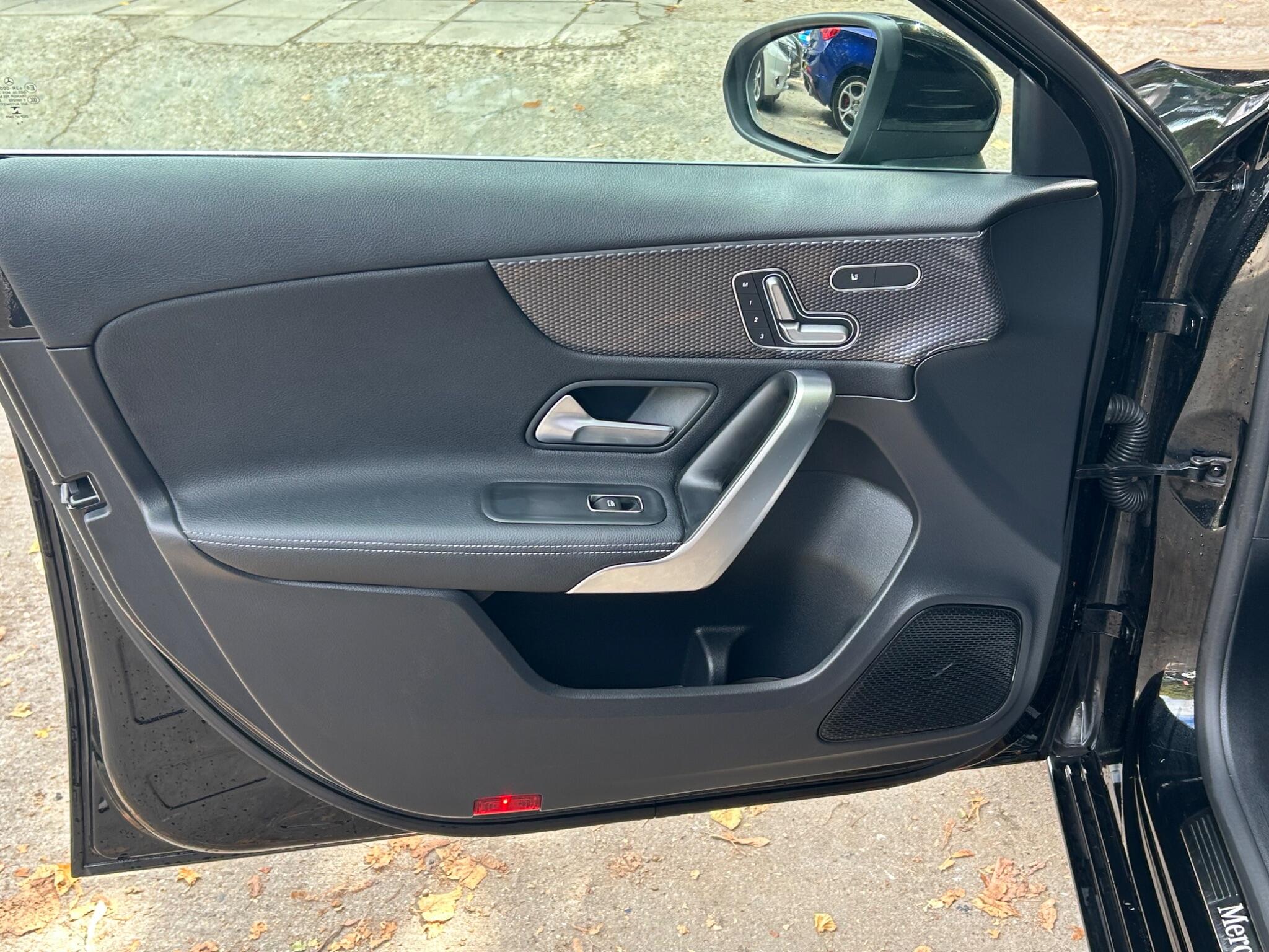 Mercedes-Benz A-Class view 40